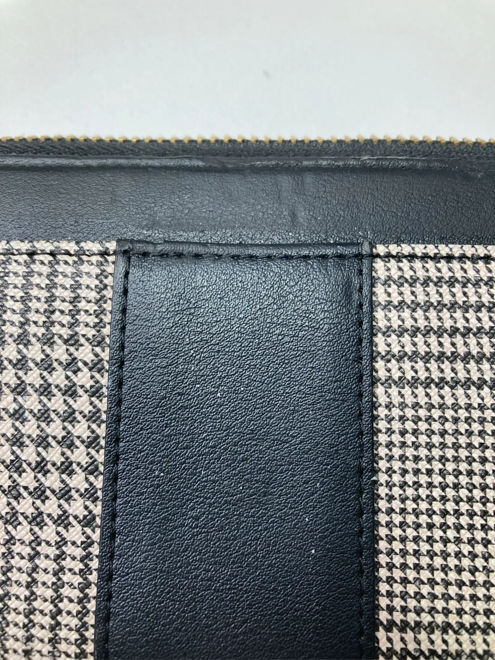 https://r2-worker.digdig.jp/product/014518a1-eaea-4a86-8d44-a155c3263ff0/18a83119-535a-4bd5-b15f-d6c6c3760021