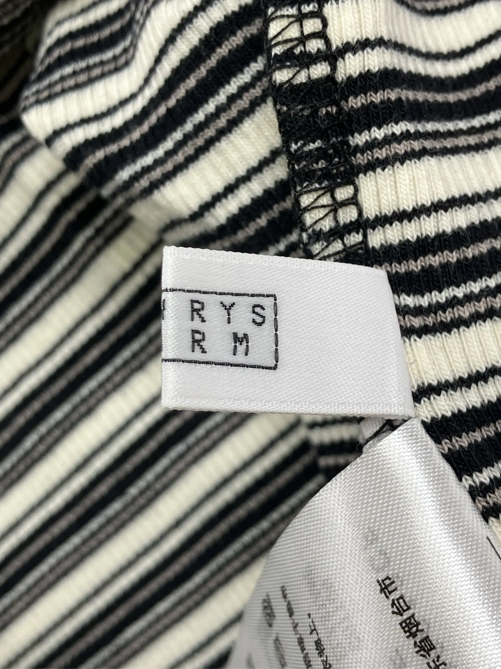 https://r2-worker.digdig.jp/product/048bc174-0bc7-4a6e-a559-e97e64e49655/d1e3ddab-7c34-45d2-b57a-f8efd71f3492