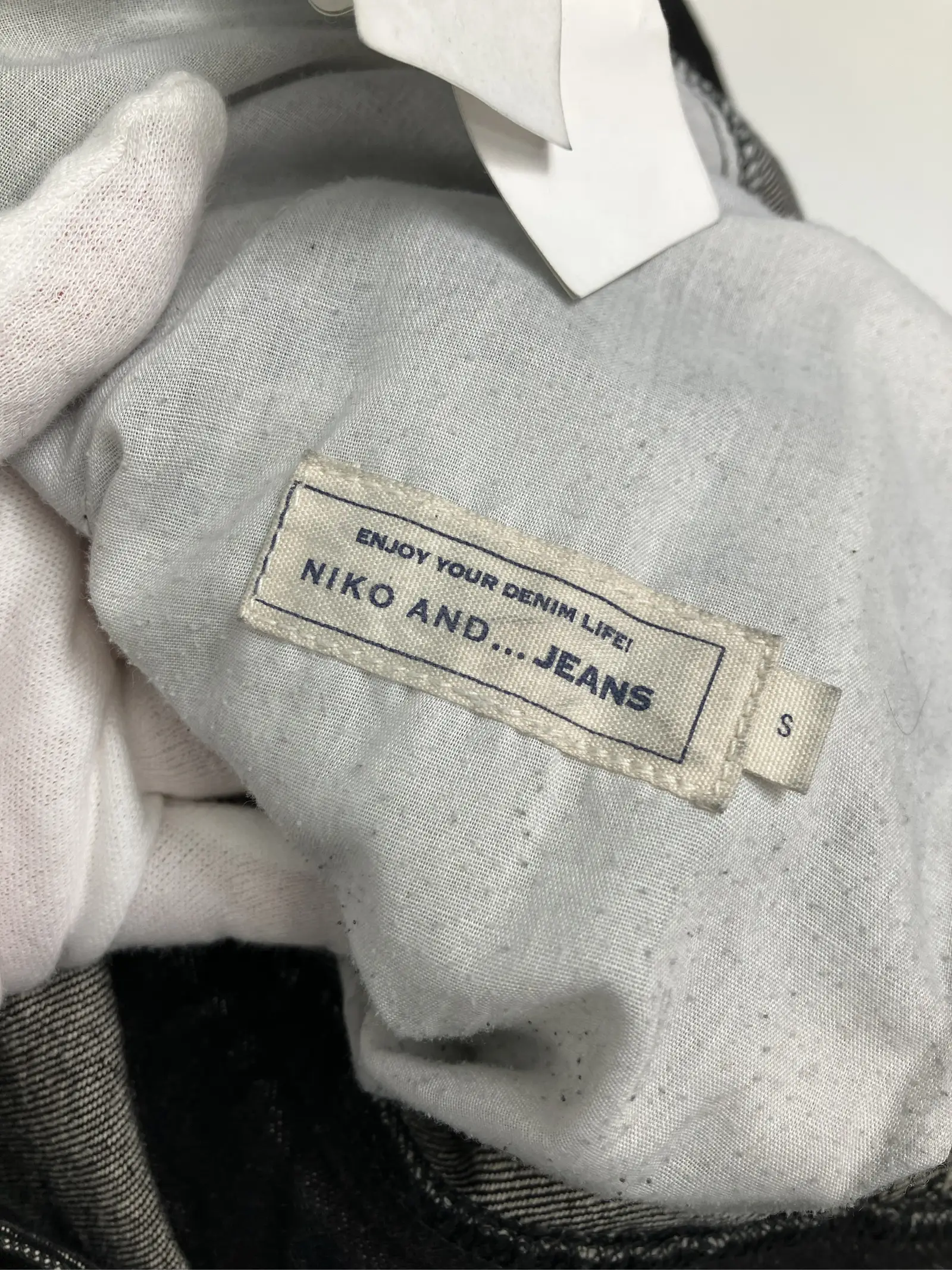 https://r2-worker.digdig.jp/product/06faf037-a105-4da0-ac1c-3b1d4c8d1cf3/abf6db2b-c0c9-48cf-893c-d2e9a9f3fe9b