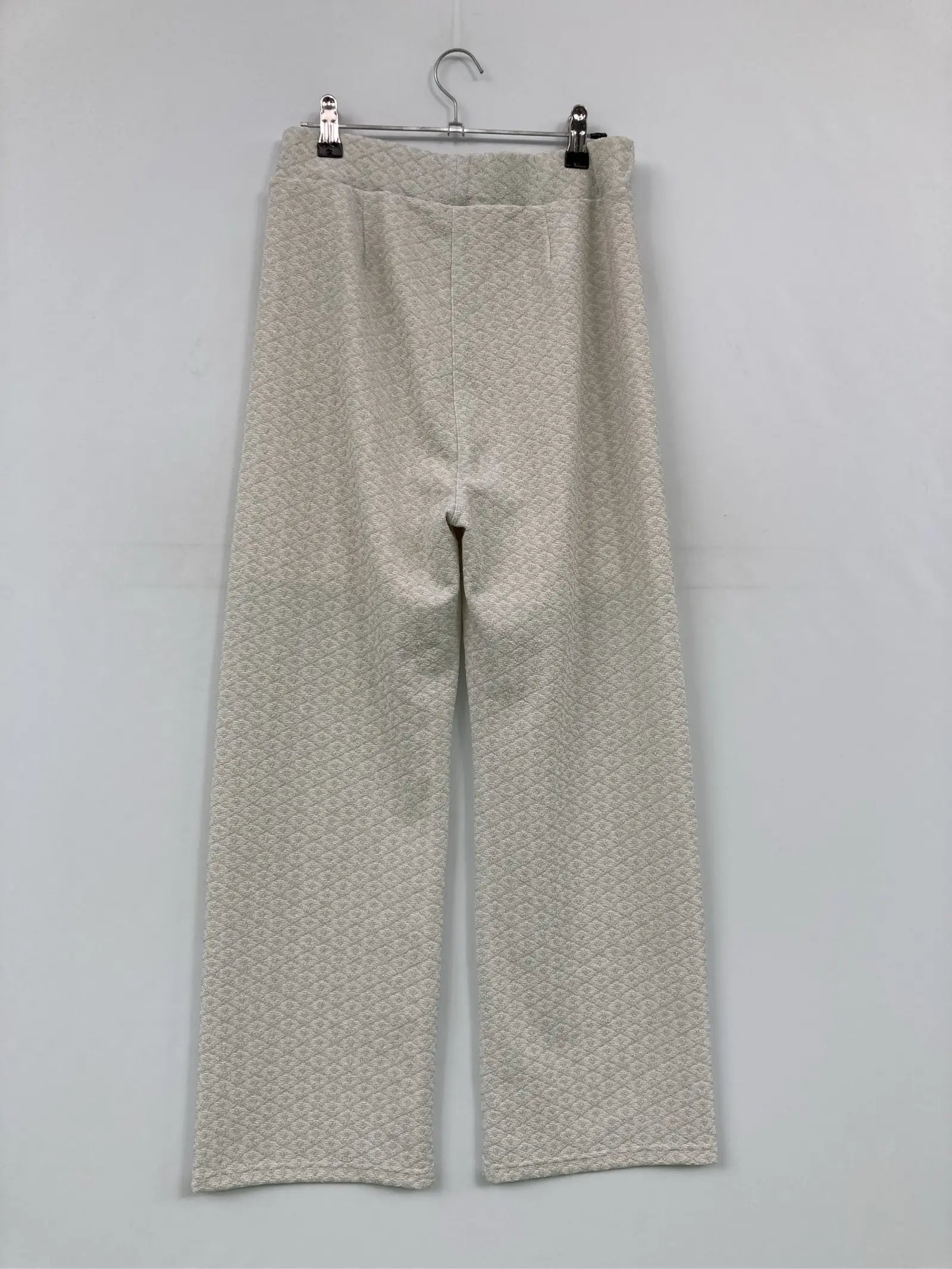 https://r2-worker.digdig.jp/product/09951736-ddd5-4fef-8f59-7a5569956eb0/be714a06-620f-4c10-9de8-4fa72c731bc7