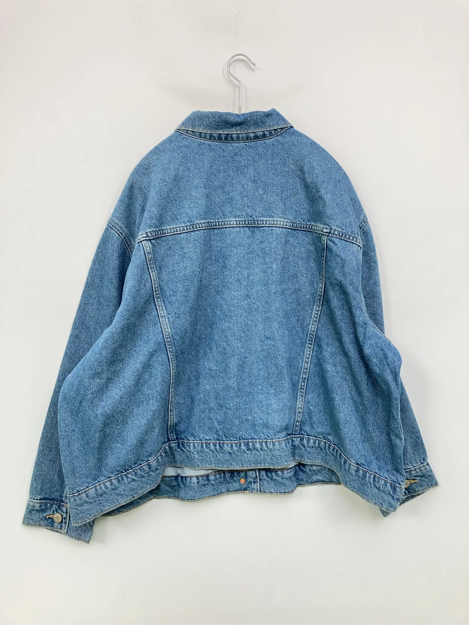 https://r2-worker.digdig.jp/product/0abe24b5-683e-4a54-9b26-ae6a0ba5d010/2227242c-6916-4b85-9add-1d6700c6e90d