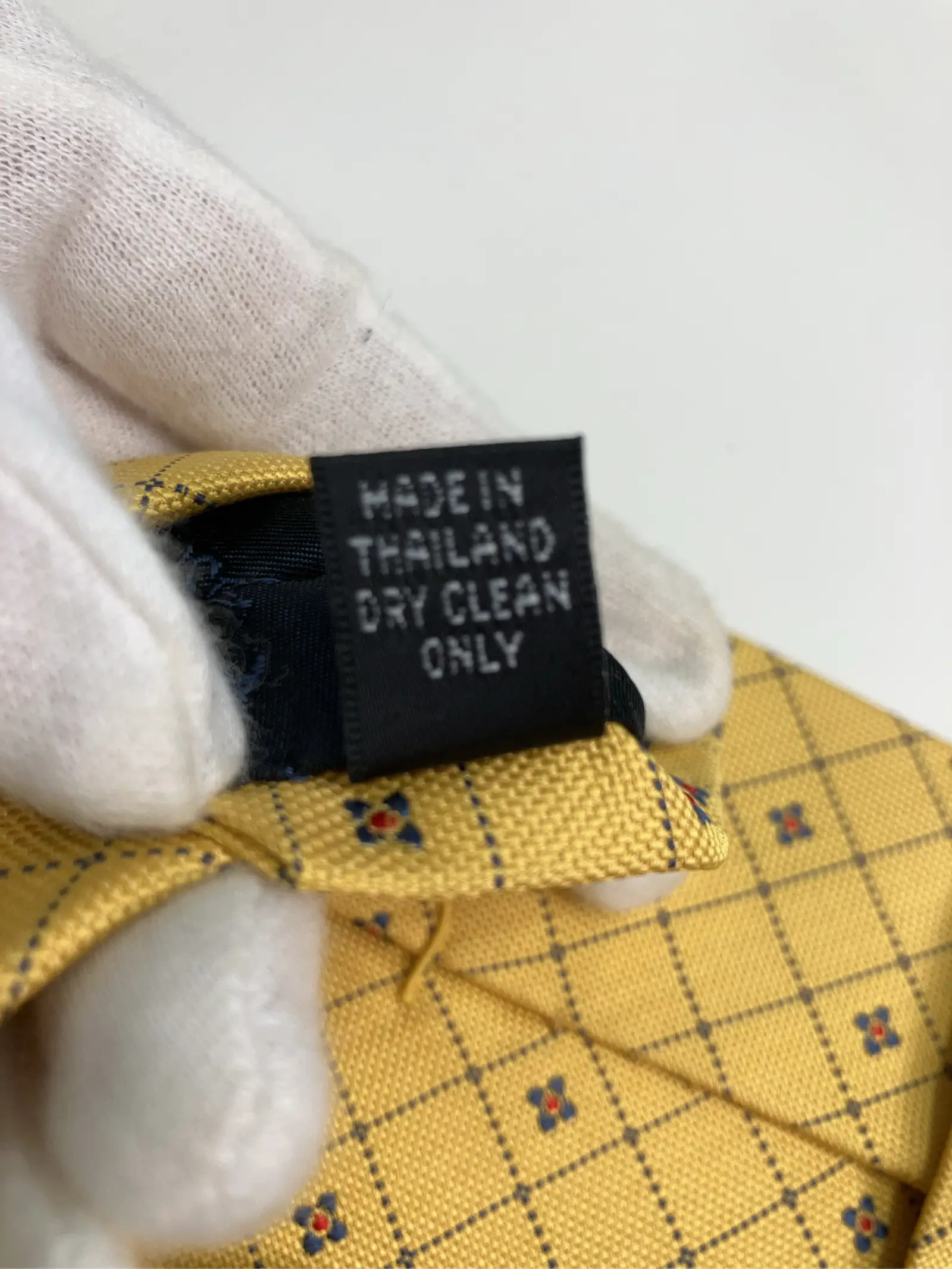 https://r2-worker.digdig.jp/product/0b8446ae-04fc-4704-8e08-e74358af97e5/1d6b4d12-d4c3-4a2b-b3b0-aabc6f393046