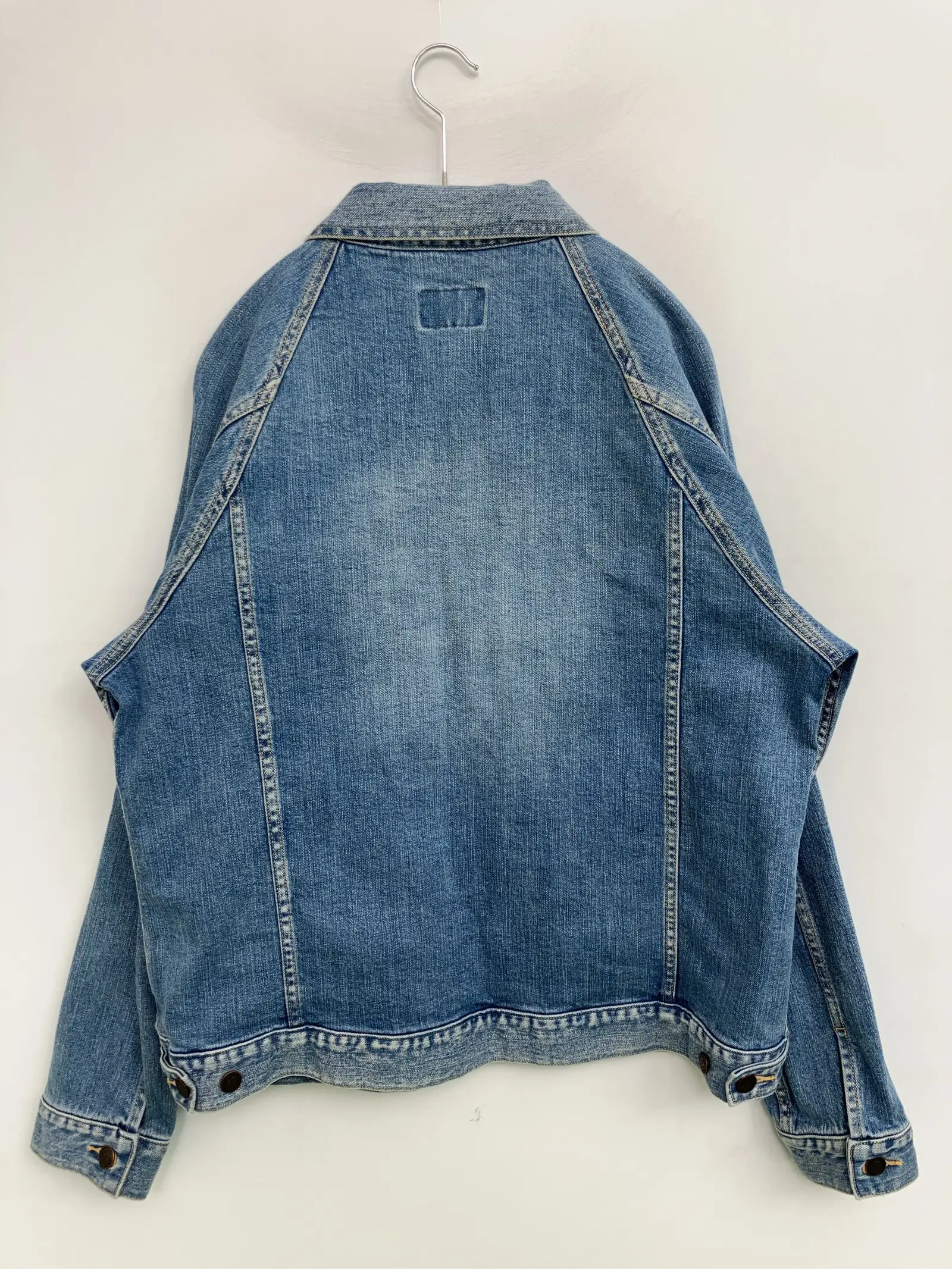 https://r2-worker.digdig.jp/product/0e9fd43b-0293-4cdd-8a3d-e29fb45d479f/cbcc7c93-d08c-4ec5-9c00-bc5d398d8498