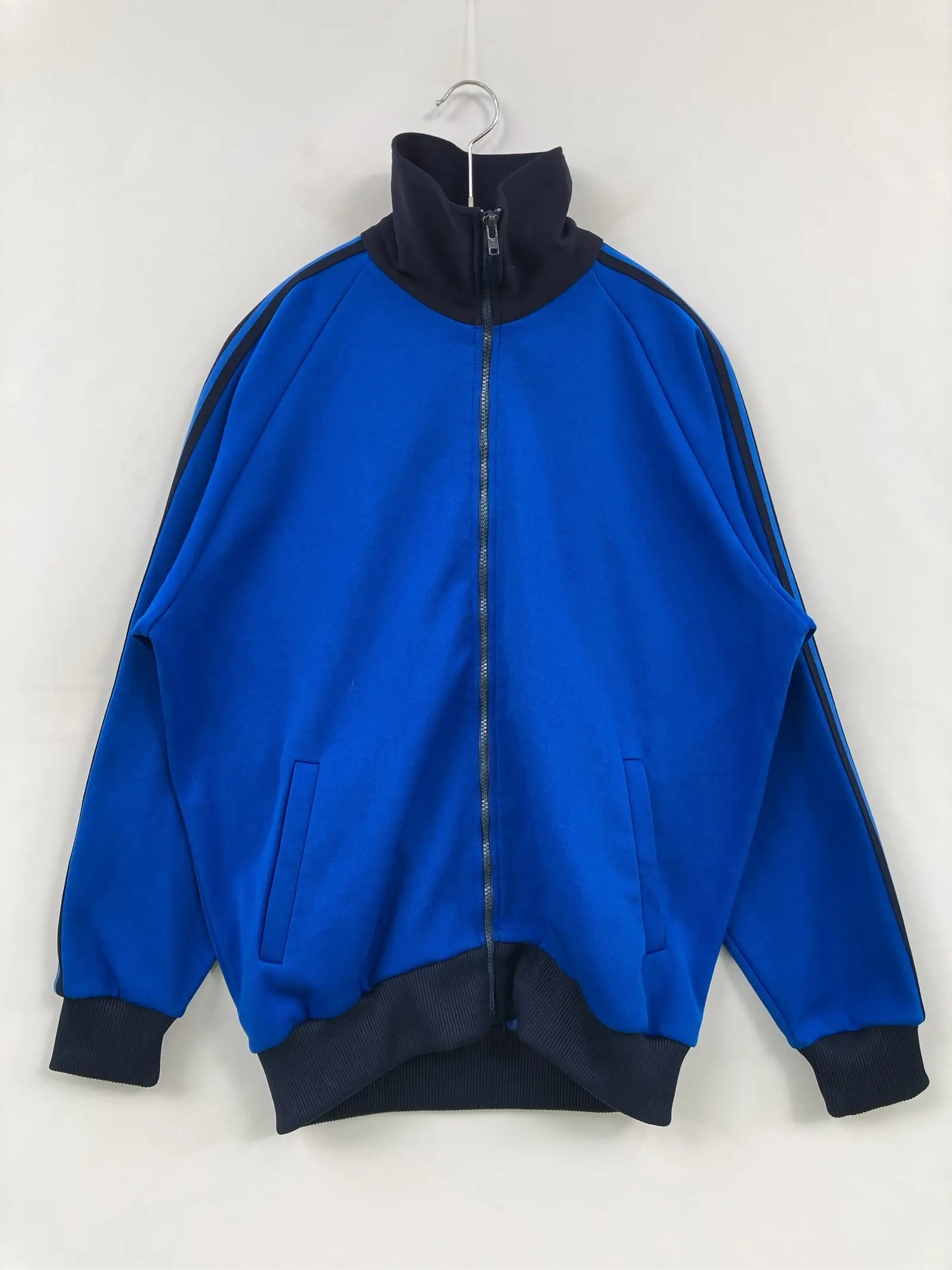 https://r2-worker.digdig.jp/product/0fa8e702-99e5-44f3-a4d5-d5878488bcf8/c4c5b679-b1f2-4d07-a71d-9d8dd51bd839
