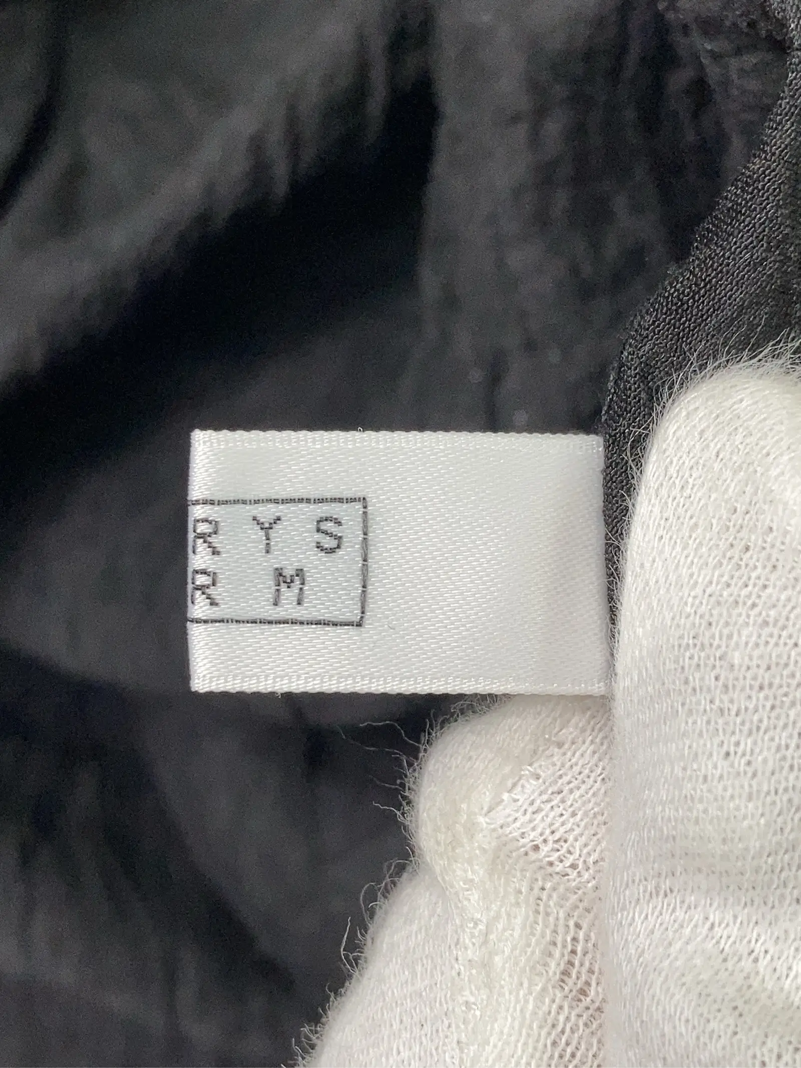 https://r2-worker.digdig.jp/product/10a3f55b-ec24-424f-866d-4f40d918682c/1175cfe8-110c-435b-b45d-b4e3707398f6
