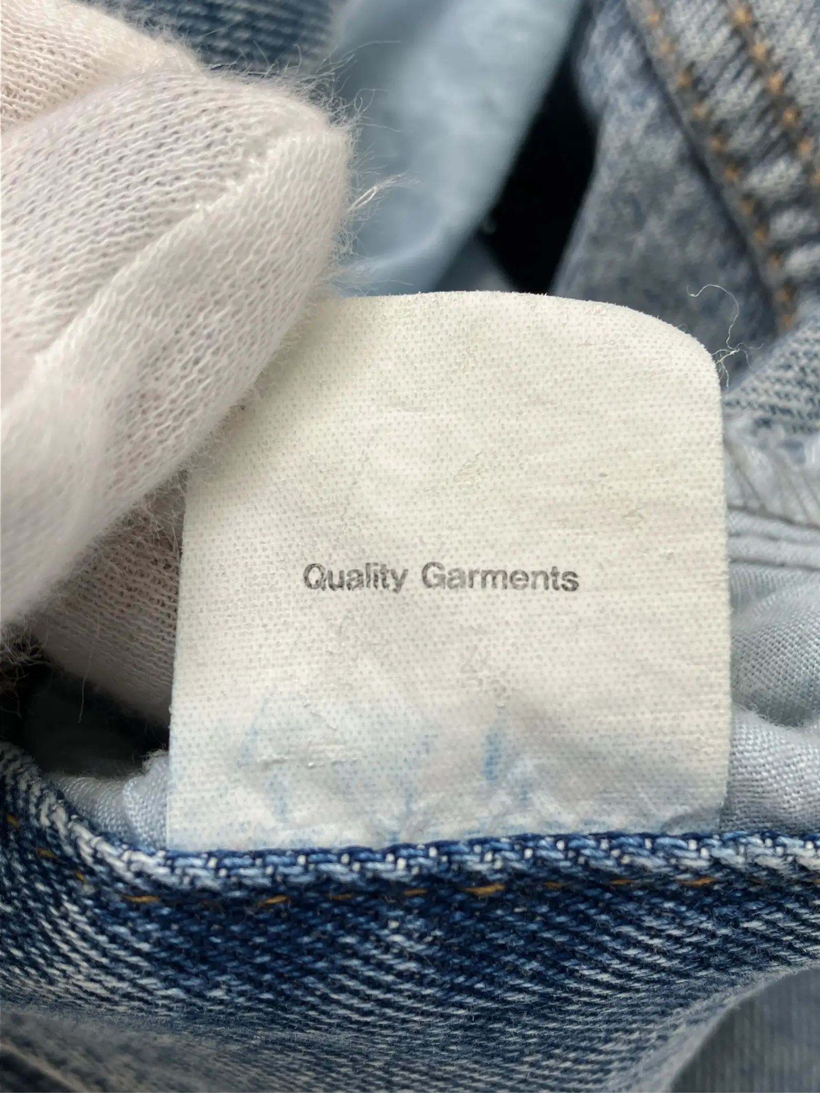 https://r2-worker.digdig.jp/product/13763926-511e-48f4-84f5-37635fdcd3c7/fed1e639-4fac-4415-8fbe-14dff7d00f22