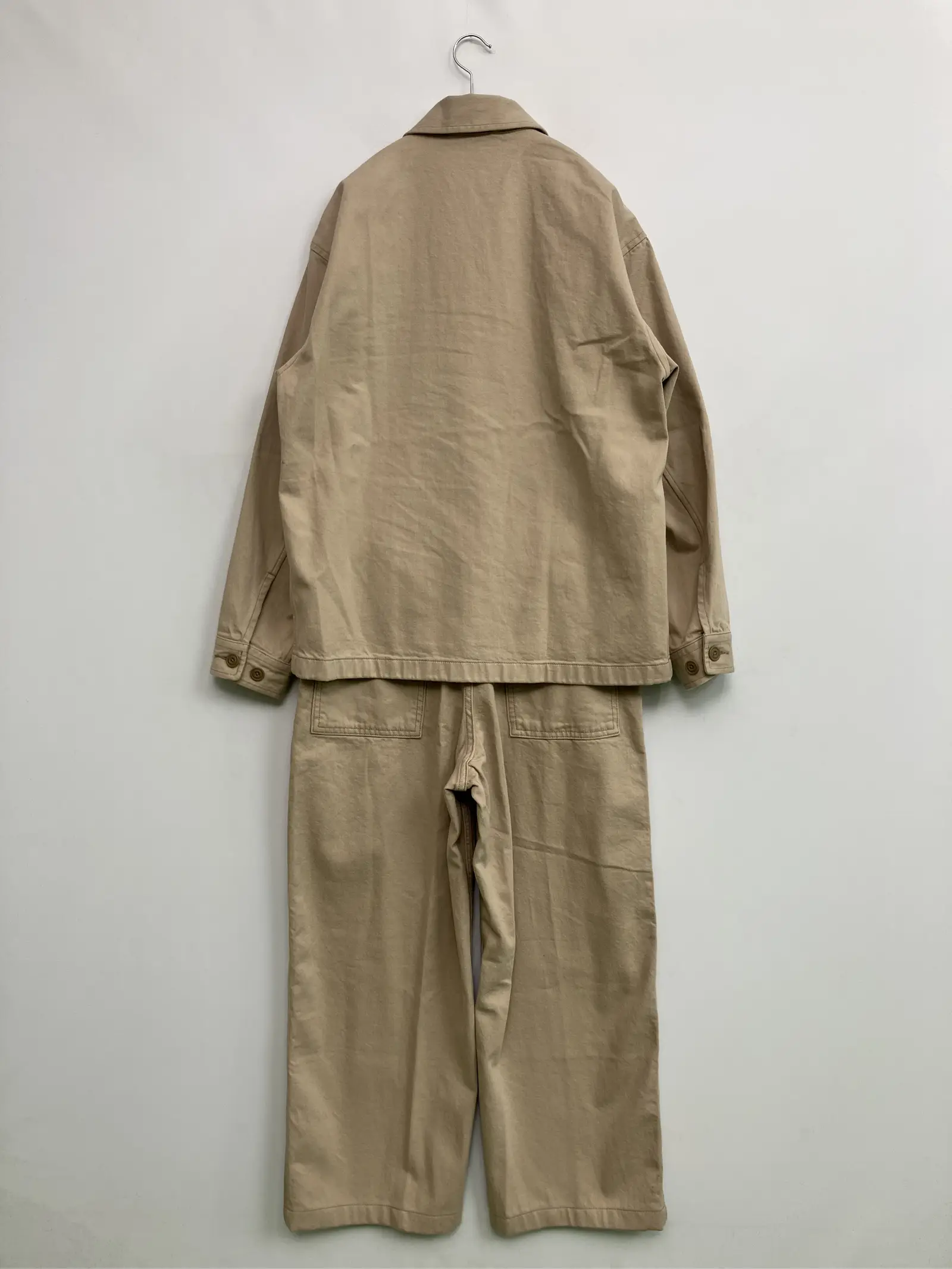 https://r2-worker.digdig.jp/product/18d3ddad-43f4-406e-9c96-2b5c6daece2e/0d1fa257-572d-4b77-8273-42932b3d5fa2