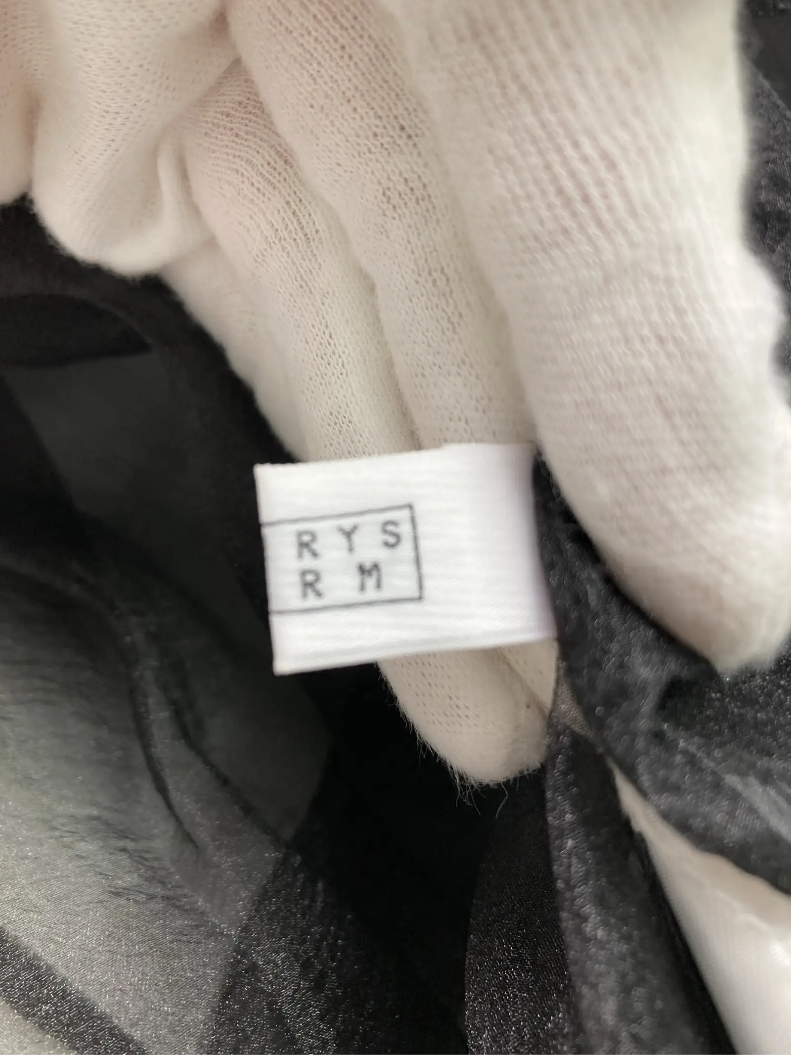 https://r2-worker.digdig.jp/product/1aefb77f-67eb-4641-b898-e409ac119a6e/405c2ab5-ed96-4330-a2d8-545639f36697