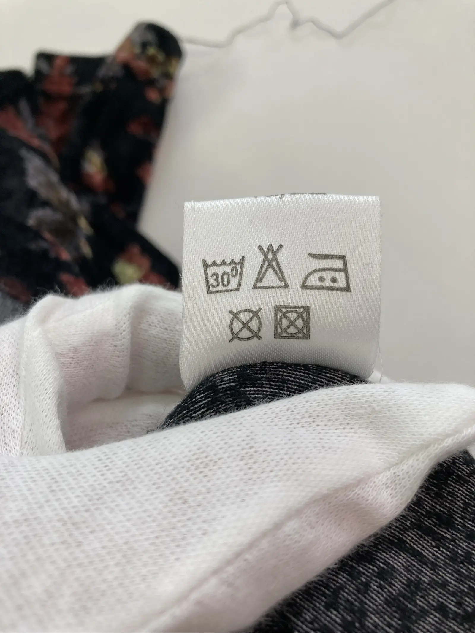 https://r2-worker.digdig.jp/product/1b4828bc-5afb-452b-9a14-8aaa4ef0a6d5/6d3d5c39-99d4-49a7-8067-5ca23eb0c6a3