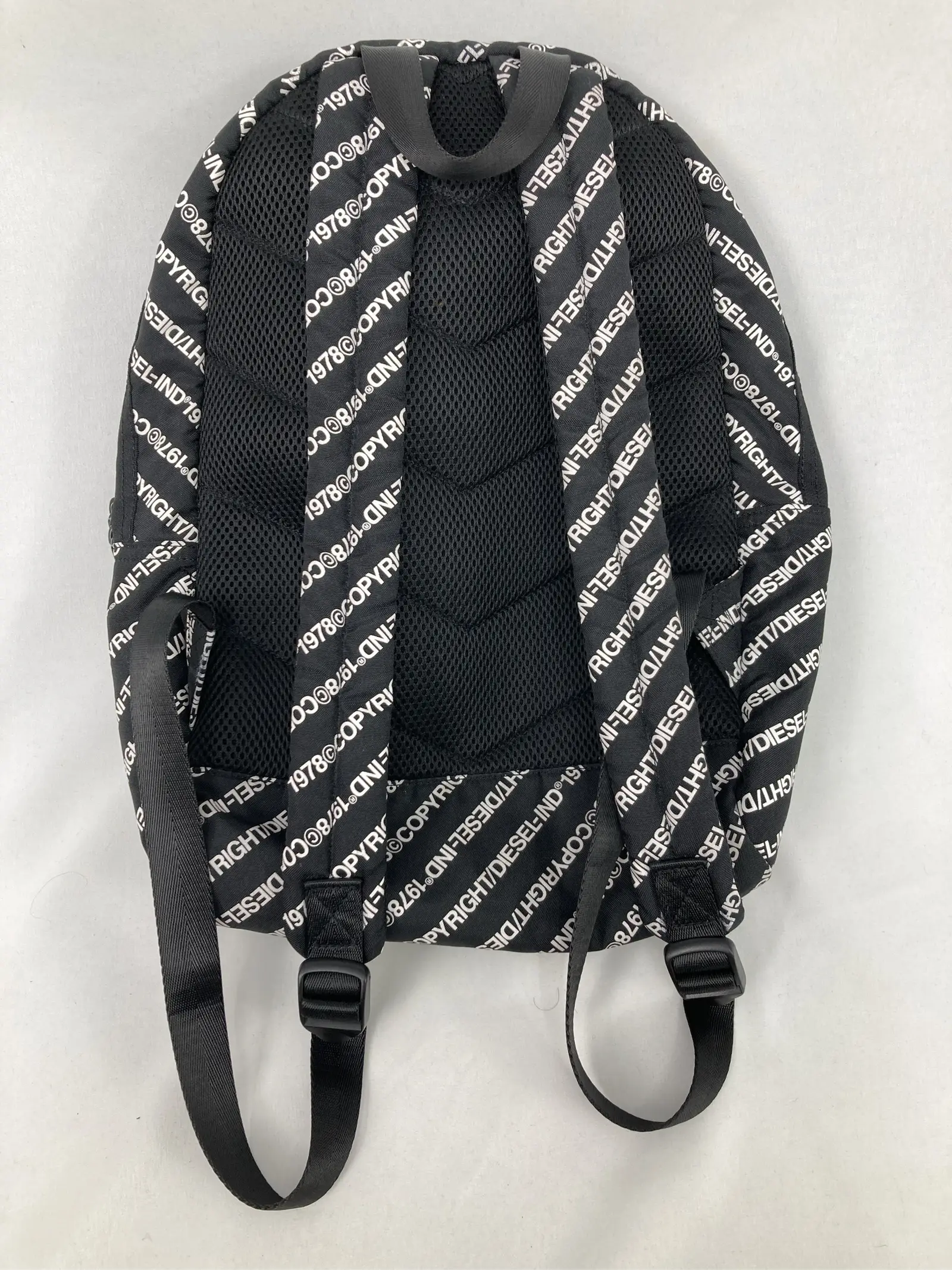 https://r2-worker.digdig.jp/product/1d05d90d-269e-4fe0-94da-4e0baf678f3a/ad0b101b-fdc4-439f-9d49-d2c15ff45571