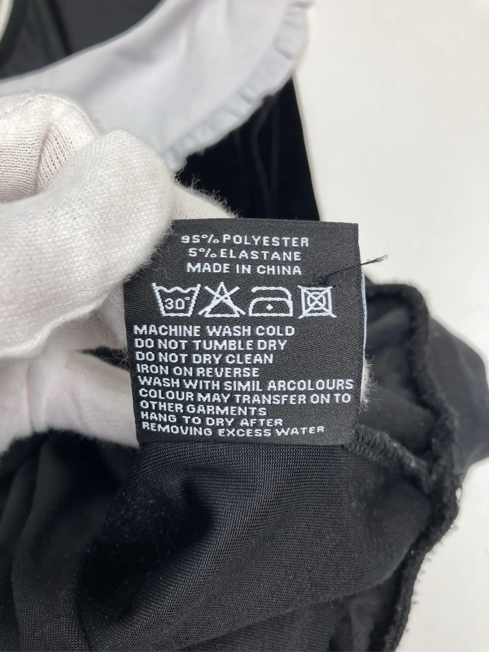 https://r2-worker.digdig.jp/product/1ea3c81b-c64e-4d70-903c-5f44c1a13fac/b21f8a86-846c-415e-ba3a-1e84a2a98c76