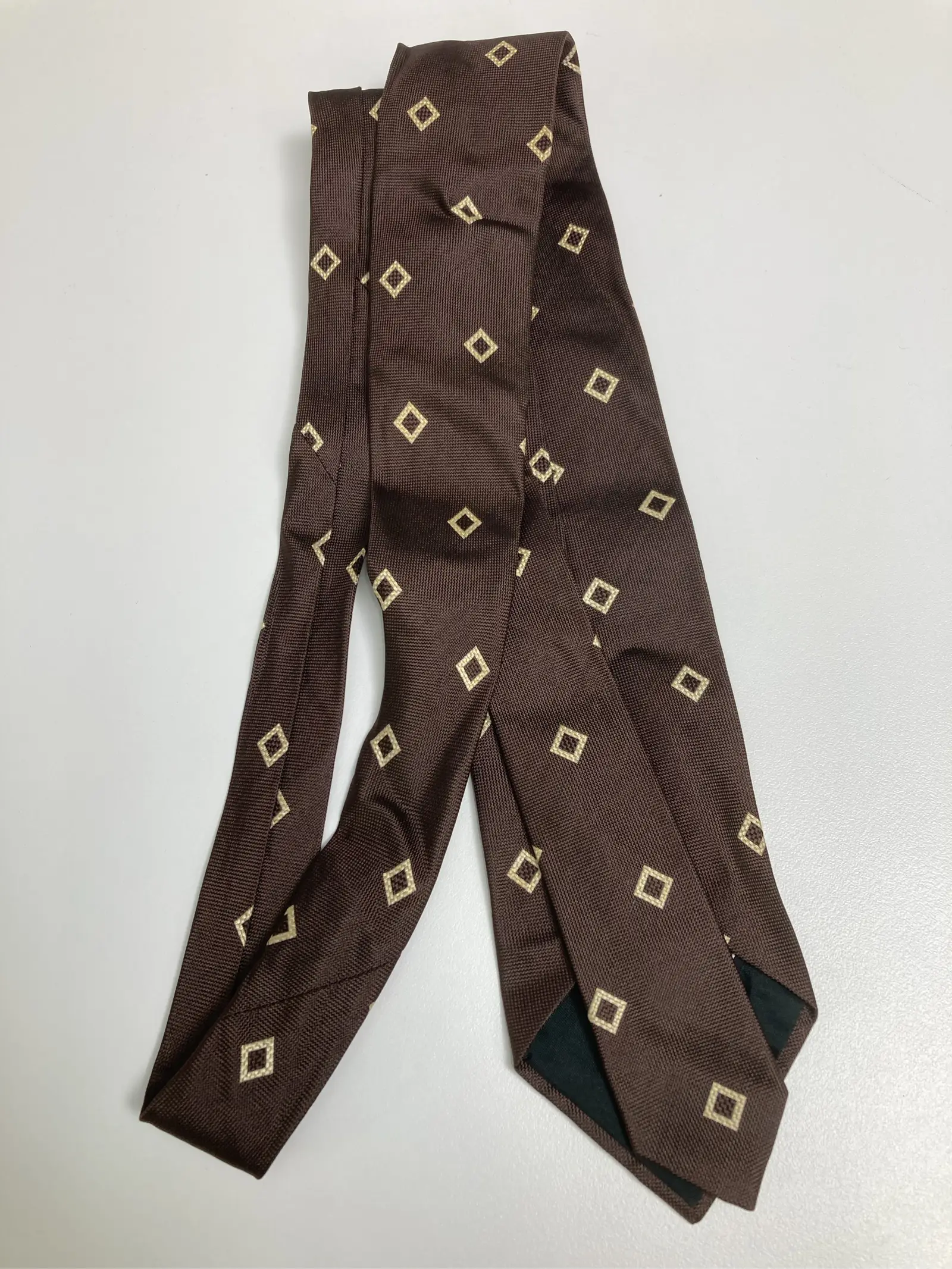https://r2-worker.digdig.jp/product/1f8cba94-9092-4311-a668-6c5fe9fd8632/fc2165bd-1330-4f43-b6ec-b3be9af026ae