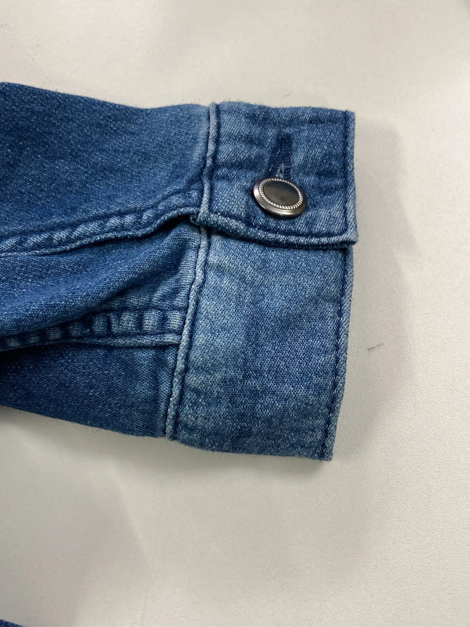 https://r2-worker.digdig.jp/product/203e500b-fecf-456d-9aef-a61cdd378104/60a10462-c1a1-4005-b438-4e923a1592ca