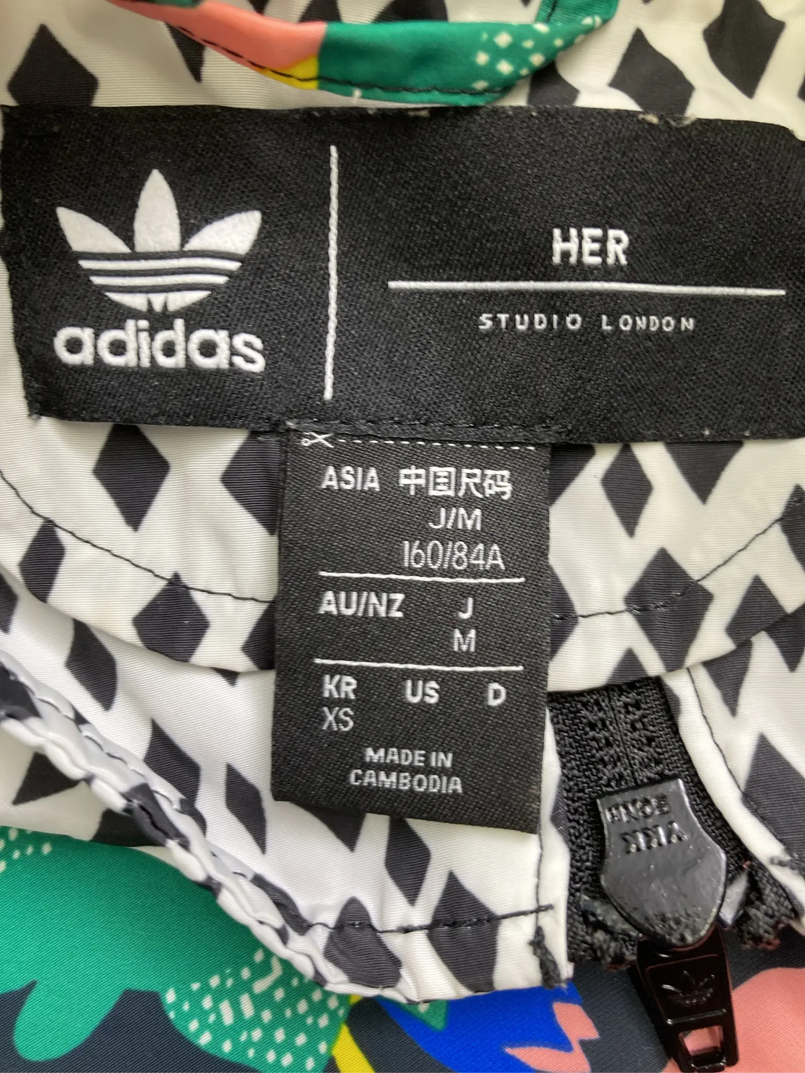 https://r2-worker.digdig.jp/product/22267bc7-05ad-432d-96ee-289c1d26d04c/85f03b52-9c2a-4878-8794-55410af86024