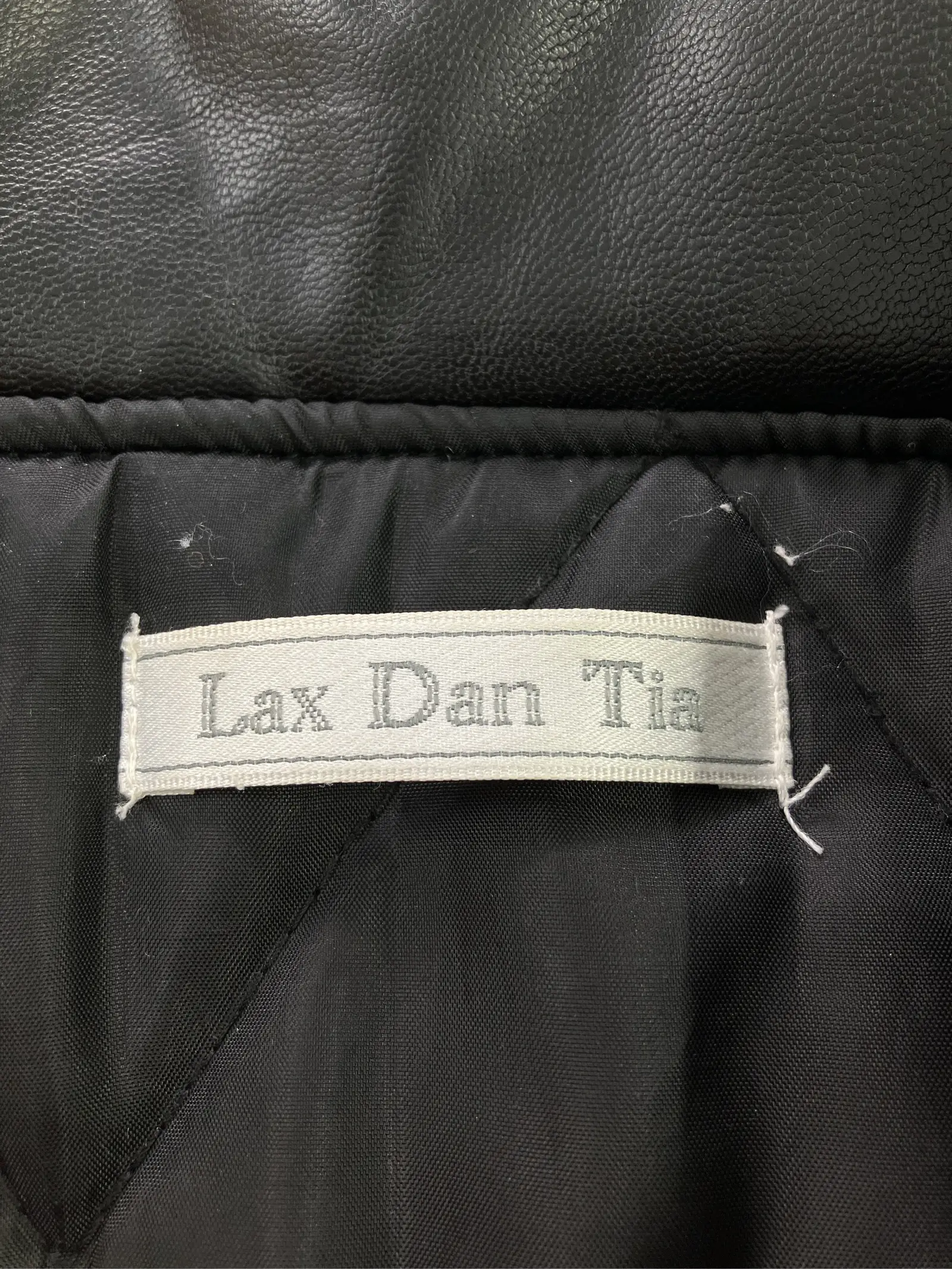 https://r2-worker.digdig.jp/product/22aa1938-a7f3-466c-be73-c06db7804d88/9afc1612-5825-4713-9b48-dd96273fb4e6