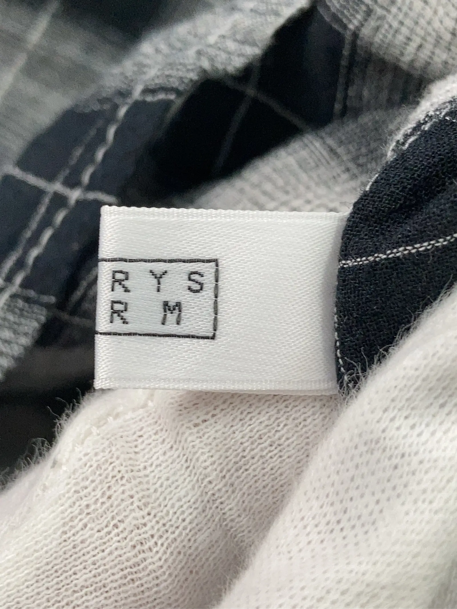 https://r2-worker.digdig.jp/product/25ae559e-8100-4b5e-9be0-154934f8f812/6c3a364f-15a1-432c-bb21-300ff6135bfc