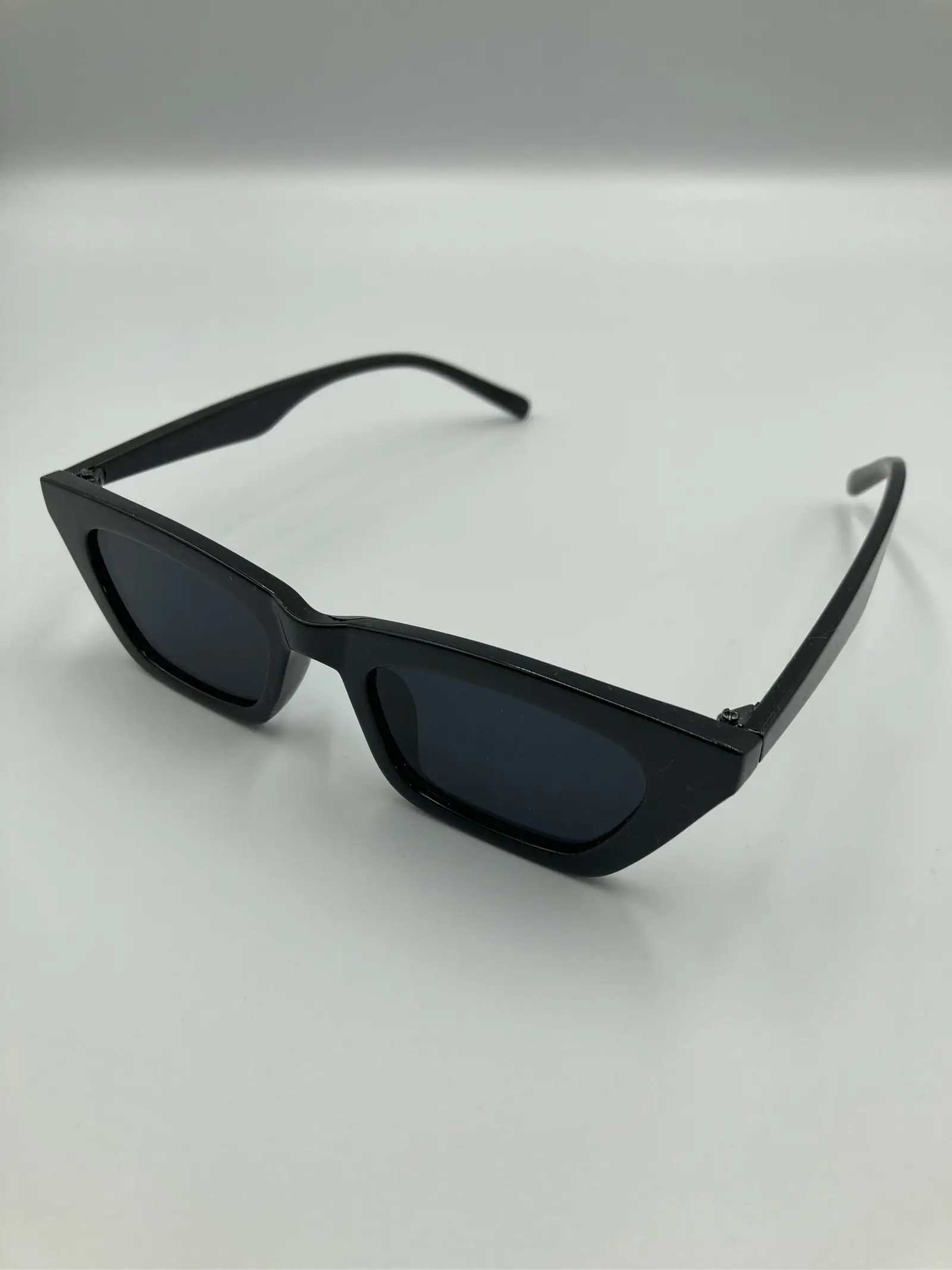 https://r2-worker.digdig.jp/product/25bd0ac2-c287-4e44-93e6-a442513ff38a/39fc3f16-fa26-4eec-9a31-38488101dd89
