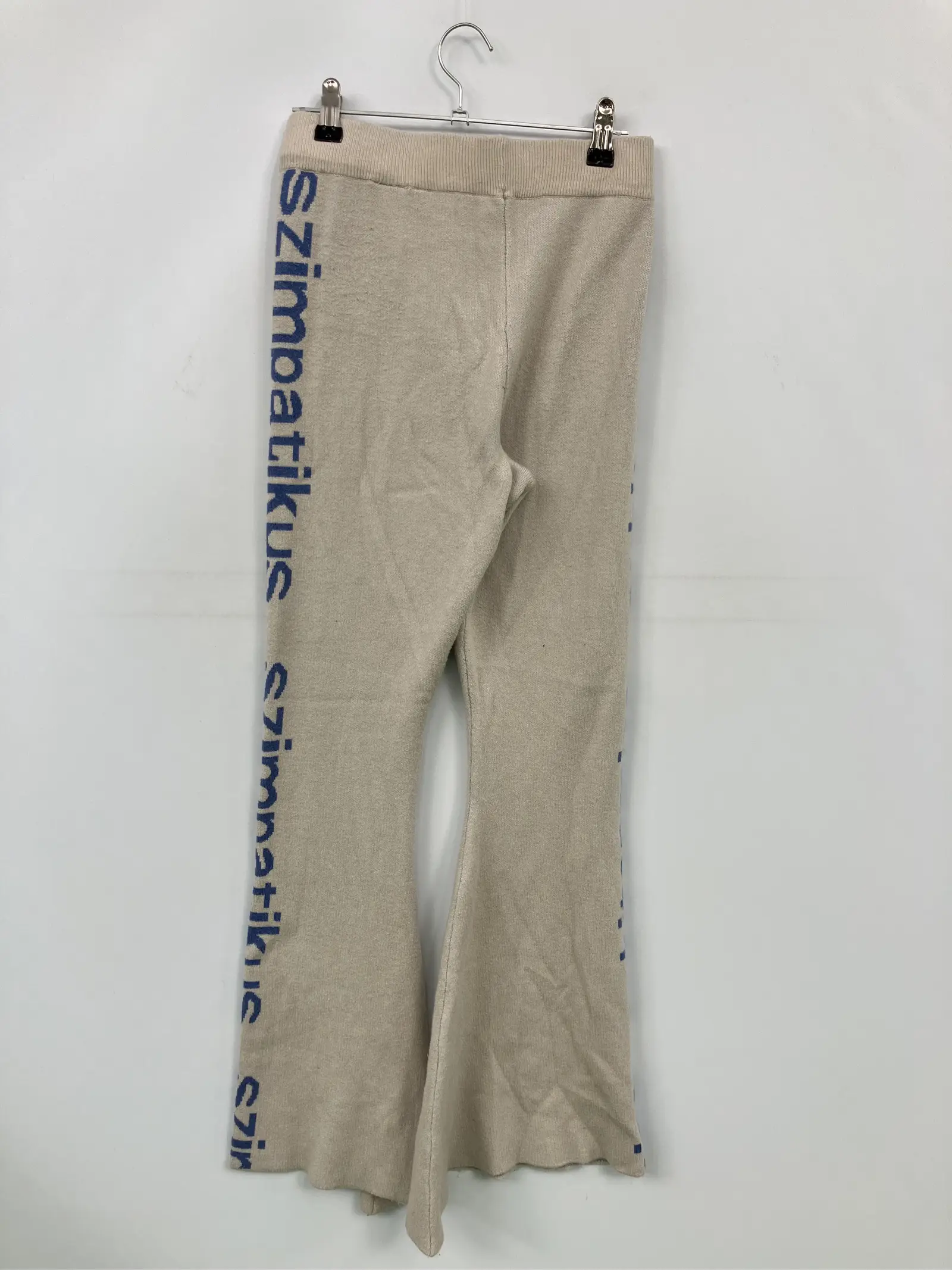 https://r2-worker.digdig.jp/product/2778196d-7f30-417e-979a-d1f0d9fdec60/1fceb9e0-ba52-48ab-839d-0f6c108dd0bb