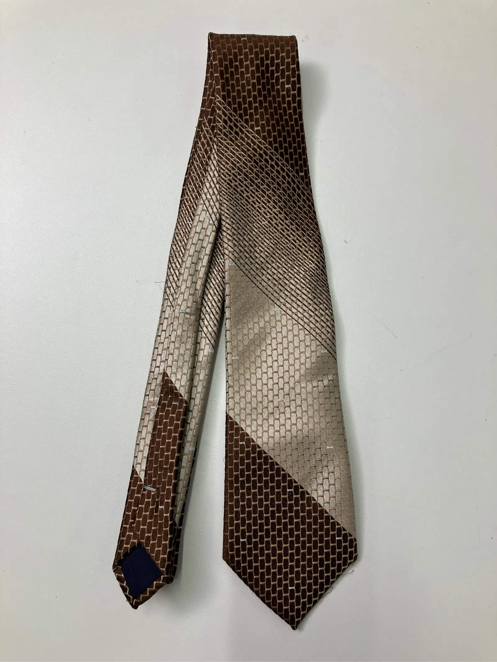 https://r2-worker.digdig.jp/product/27a4932d-a1ea-43a2-99c2-8e48838a9be3/4159c15d-a962-4e74-ae9a-4ac2c62c5e68