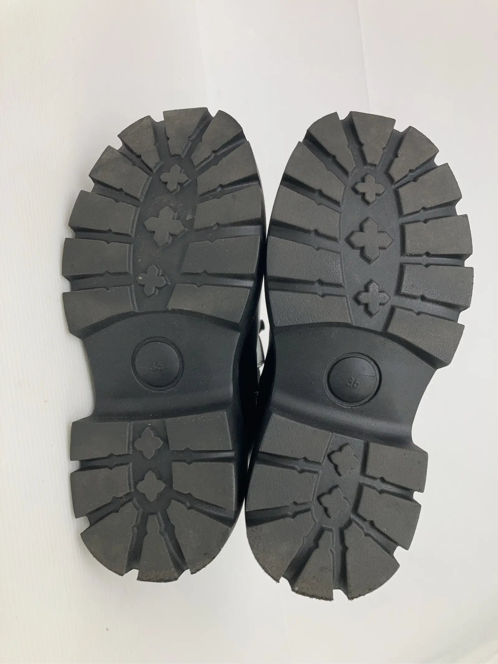 https://r2-worker.digdig.jp/product/2af289f1-2dd4-43e1-ab76-17550af329ac/51d4504c-681c-418d-bbe9-fc4bb26f7b59