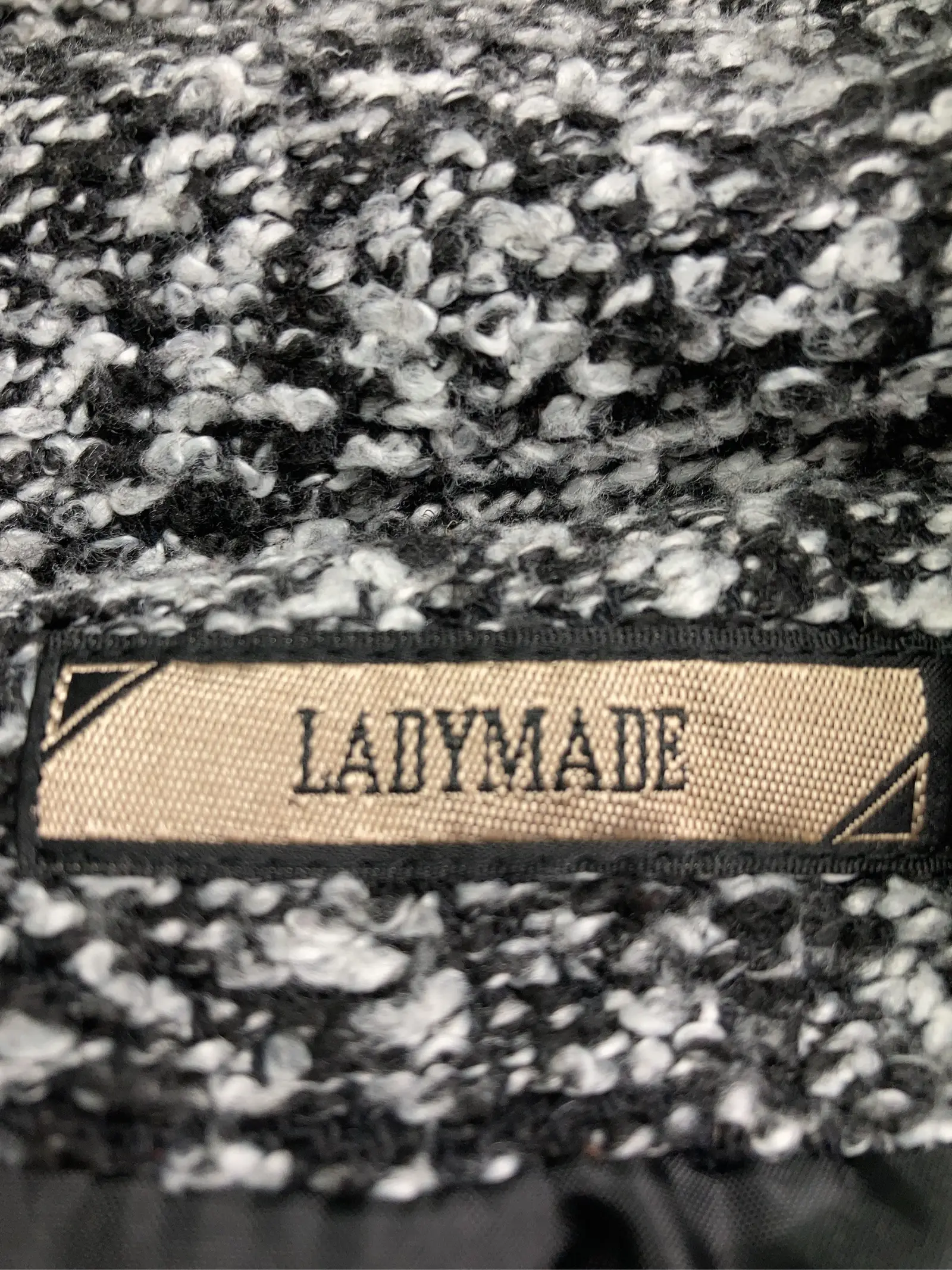 https://r2-worker.digdig.jp/product/2bead122-50c4-47ab-8a6b-7e447cfe58da/7ba428b1-7a06-43d3-8ccc-bc01460d26d4