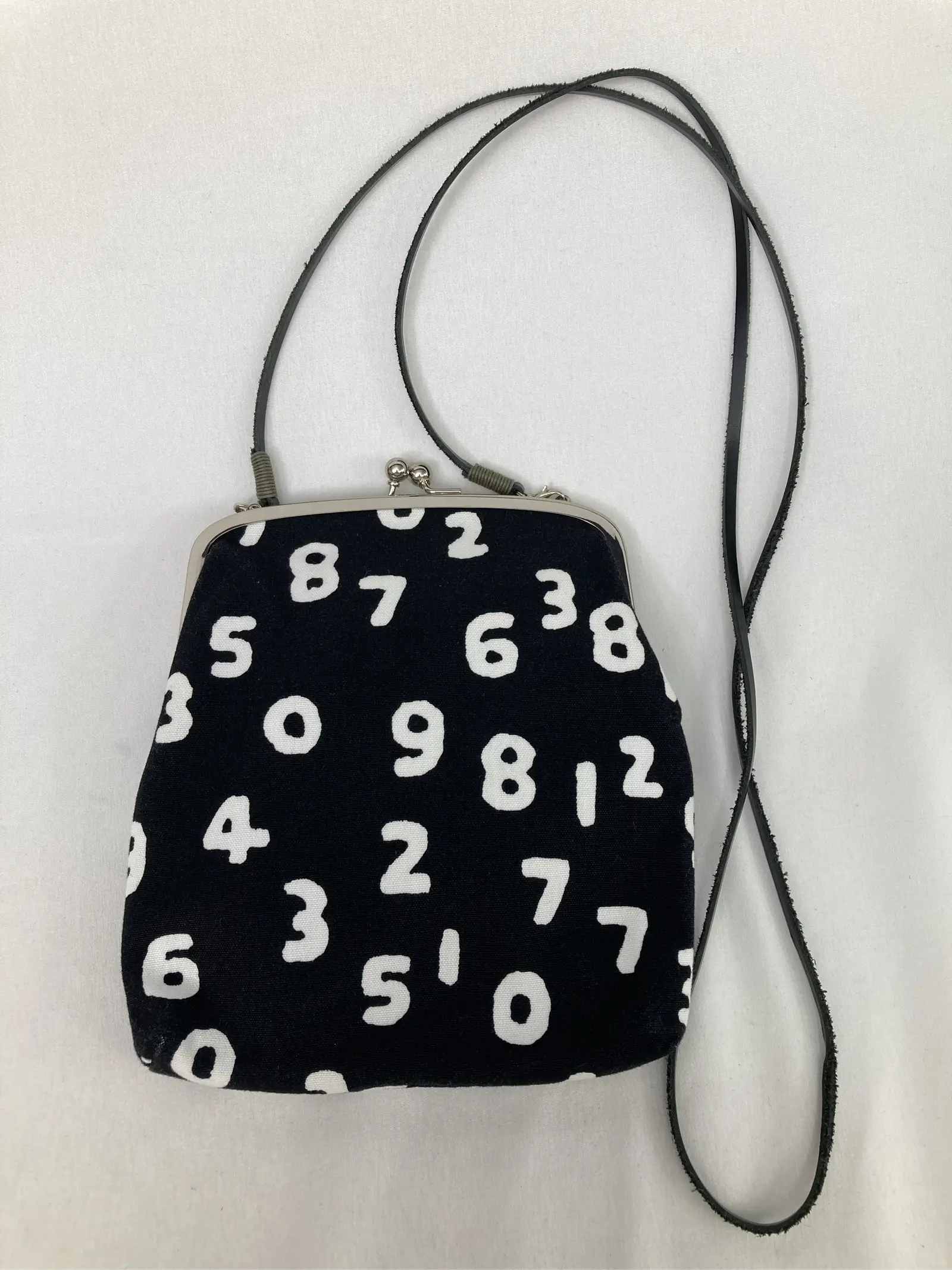 https://r2-worker.digdig.jp/product/2e4091a4-d5a7-4b0a-8698-72f93d819d6f/4ac6ae0a-97bc-4a22-8623-82904f0acc9a