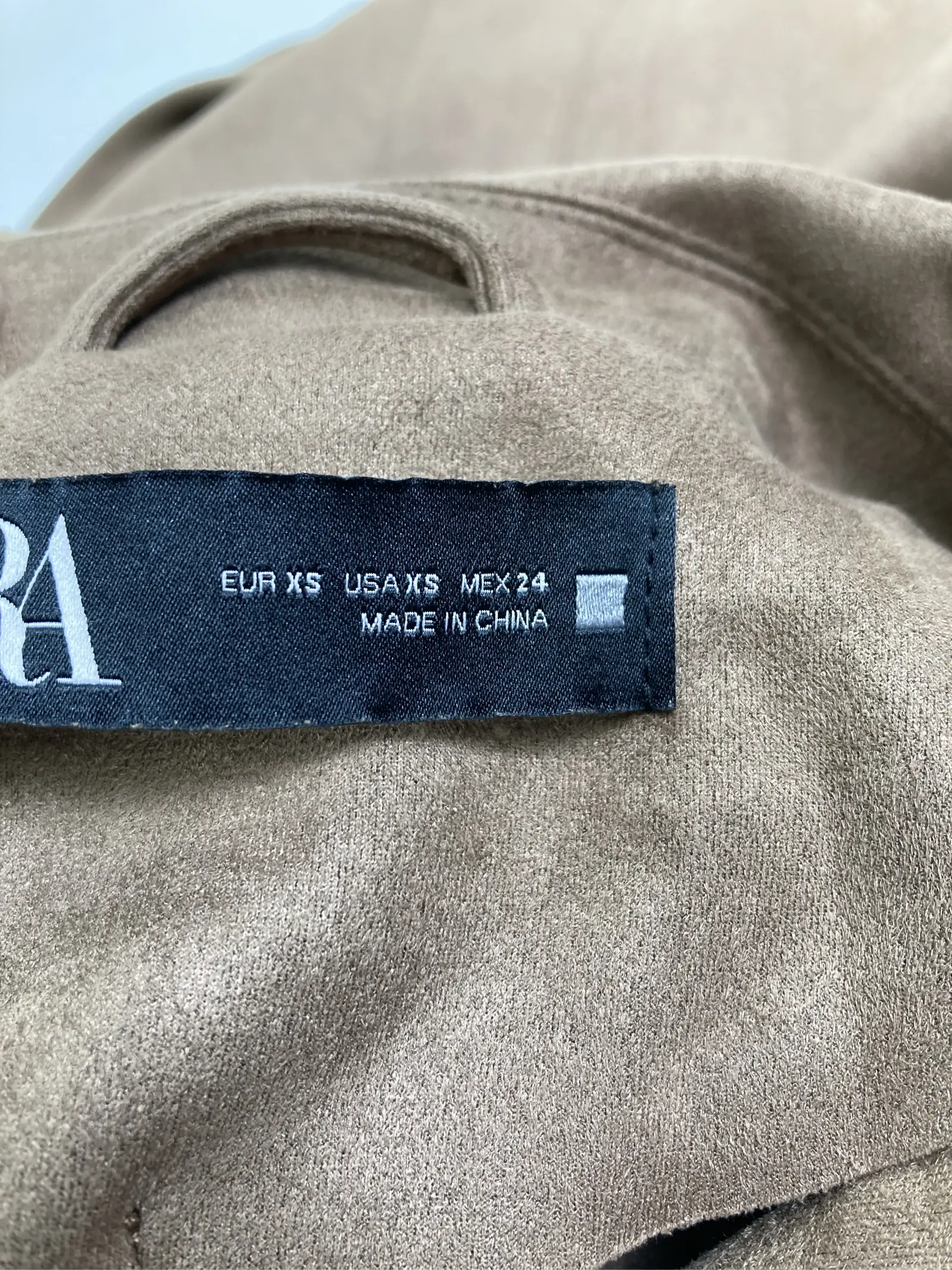 https://r2-worker.digdig.jp/product/30bf8594-82cd-4312-b203-18d24108ac4f/1c543cee-93ce-430a-b1b3-c50227208ecc
