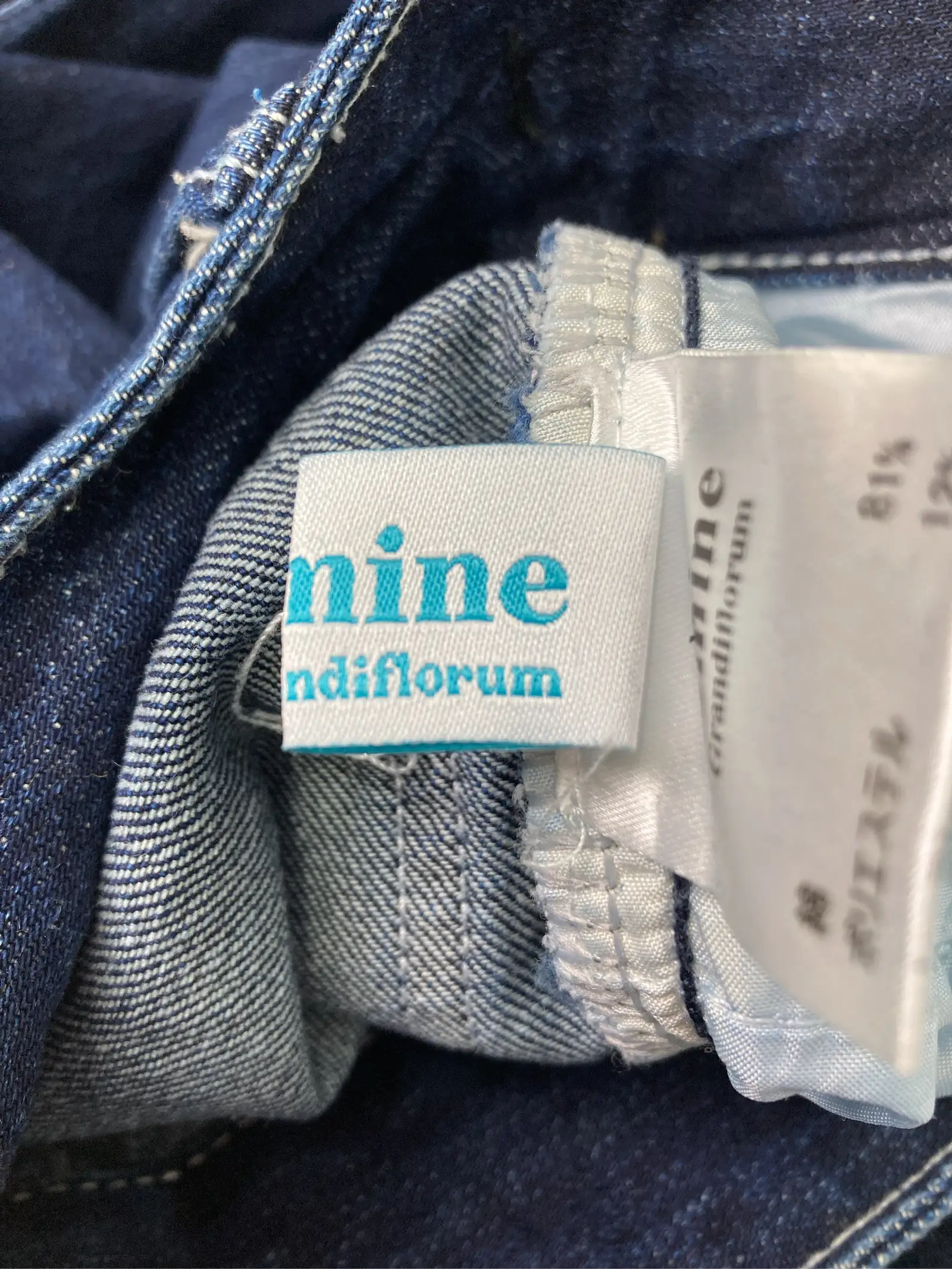 https://r2-worker.digdig.jp/product/31dbdf2e-6d7c-4f11-8c6b-5239d7fe7273/643127cd-43c6-4c7b-8d99-09bb12607b71