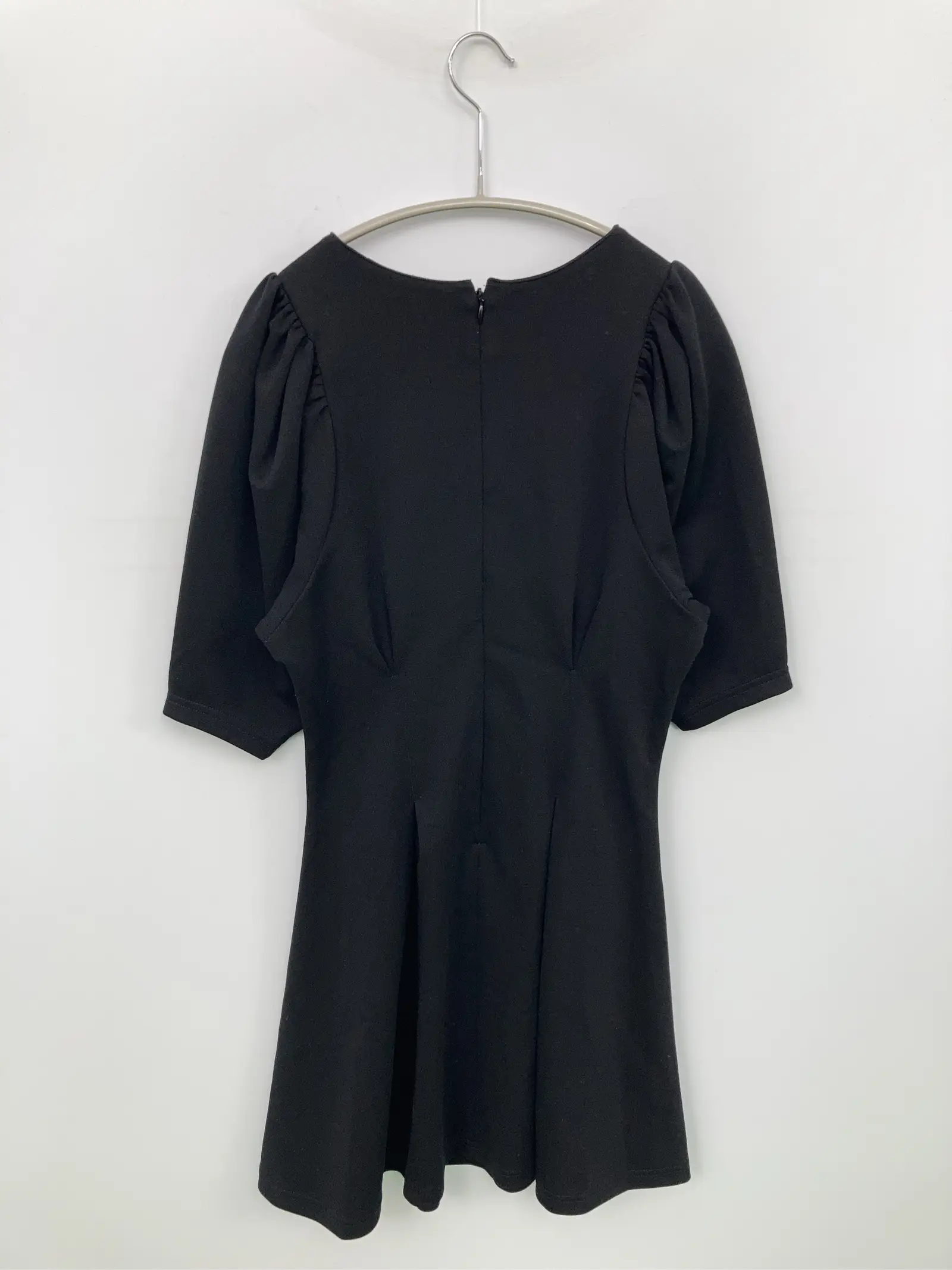 https://r2-worker.digdig.jp/product/325294f8-369b-44de-a40c-b0a1ce11464a/2b2a36c2-85aa-427b-8f61-87be63177ab0