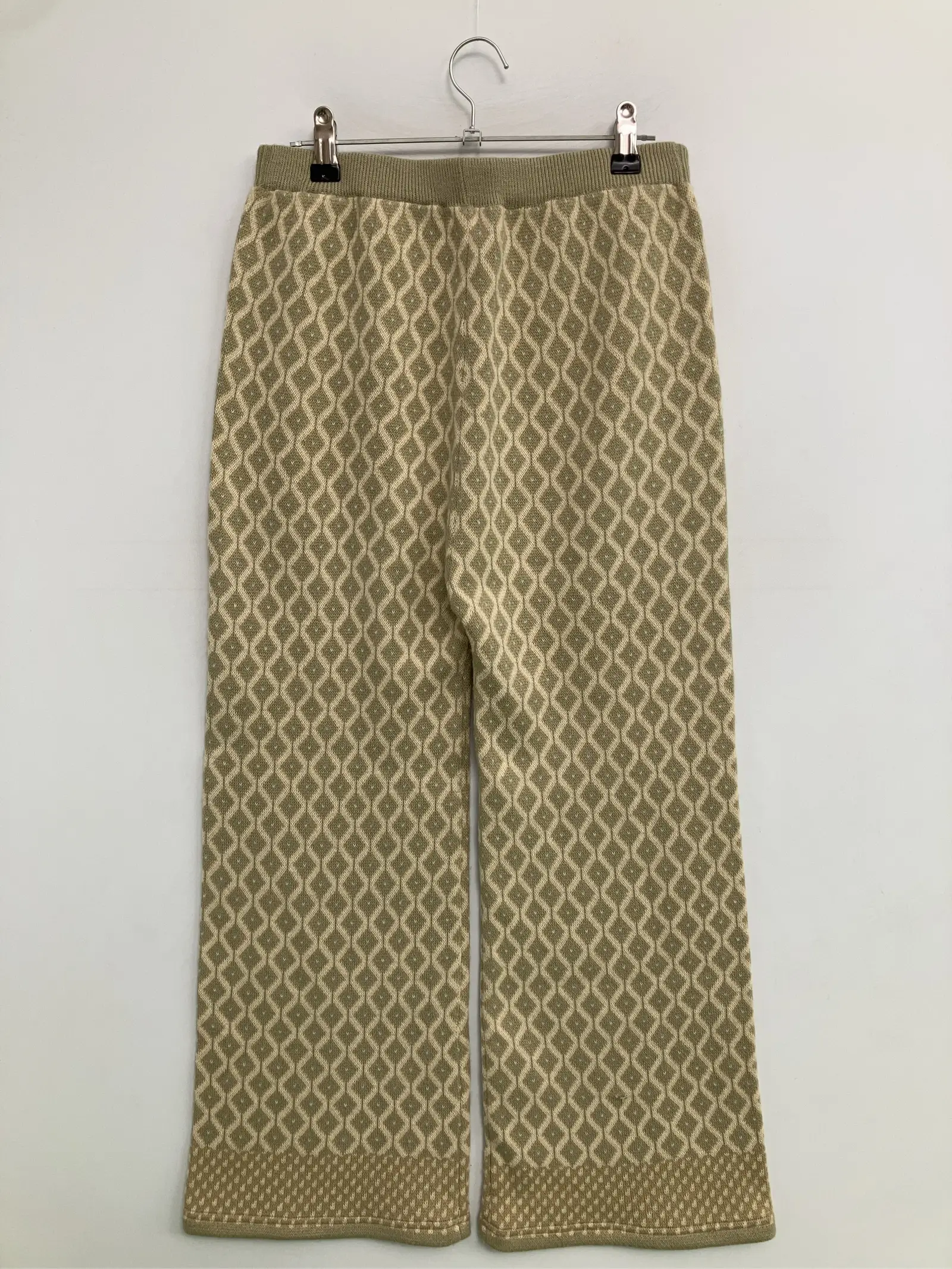 https://r2-worker.digdig.jp/product/337299cb-ac75-4dfd-9e6d-2ee14624f3dc/3011bcd6-9136-45de-9163-e5ee48f5d09e