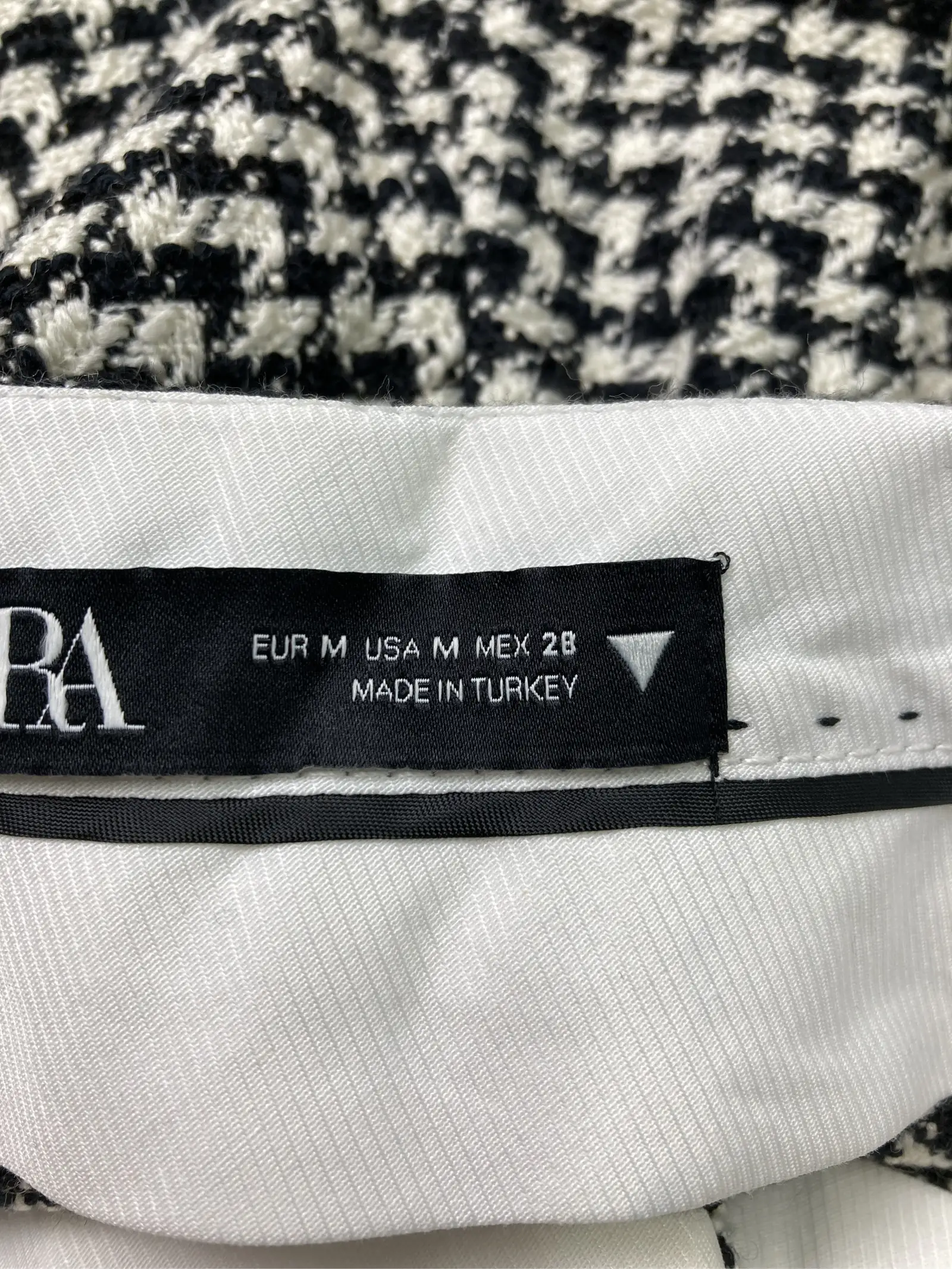 https://r2-worker.digdig.jp/product/33d82cd4-0f80-4778-a8ad-e89d096f425a/c3994291-8736-4e82-9d96-275c937d86a6
