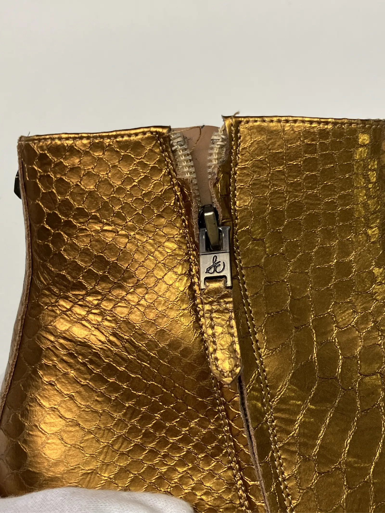 https://r2-worker.digdig.jp/product/3b76878c-eb2d-40ea-b36d-44e7281fab3b/0aae6ce3-2217-4090-aaa1-b3b4dd5d7551