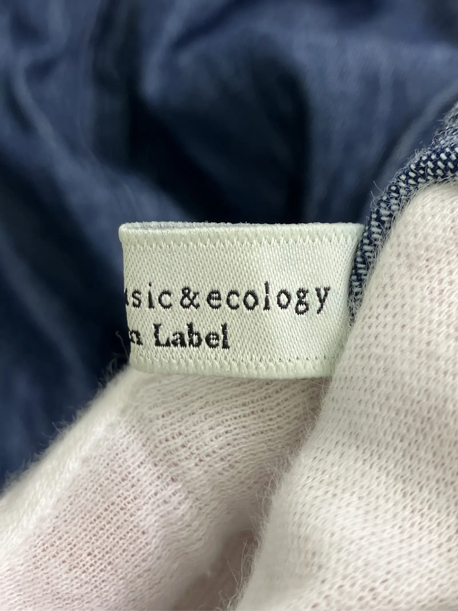 https://r2-worker.digdig.jp/product/3c7af688-cf6a-419b-9b9a-c6504abb6600/30e3aaef-431b-4d79-be39-97ce42b81fb0