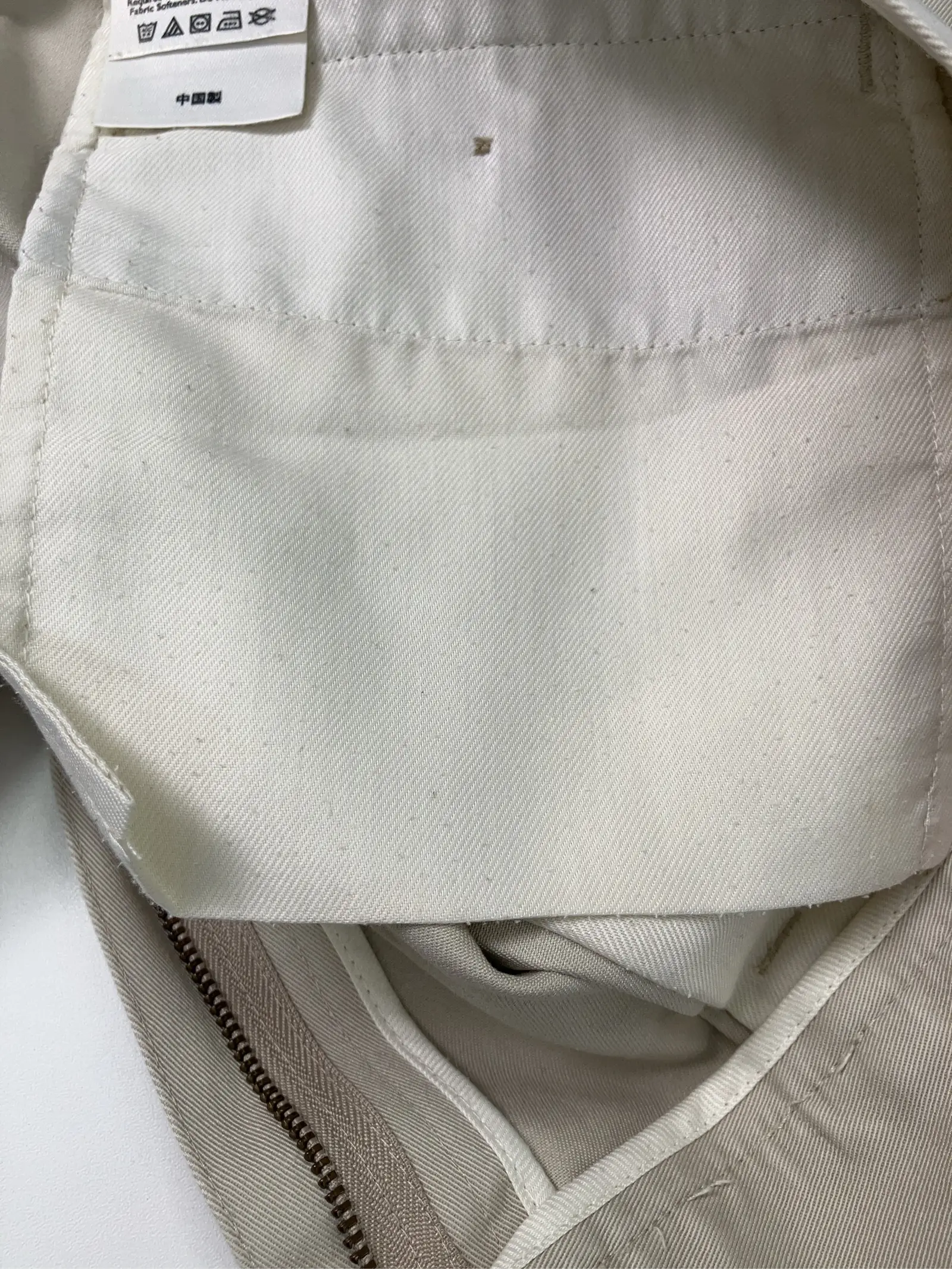 https://r2-worker.digdig.jp/product/3d4ff975-02ac-44dc-846f-196c00e85ec3/3943bafb-f960-41d8-b3a9-3450345b374b