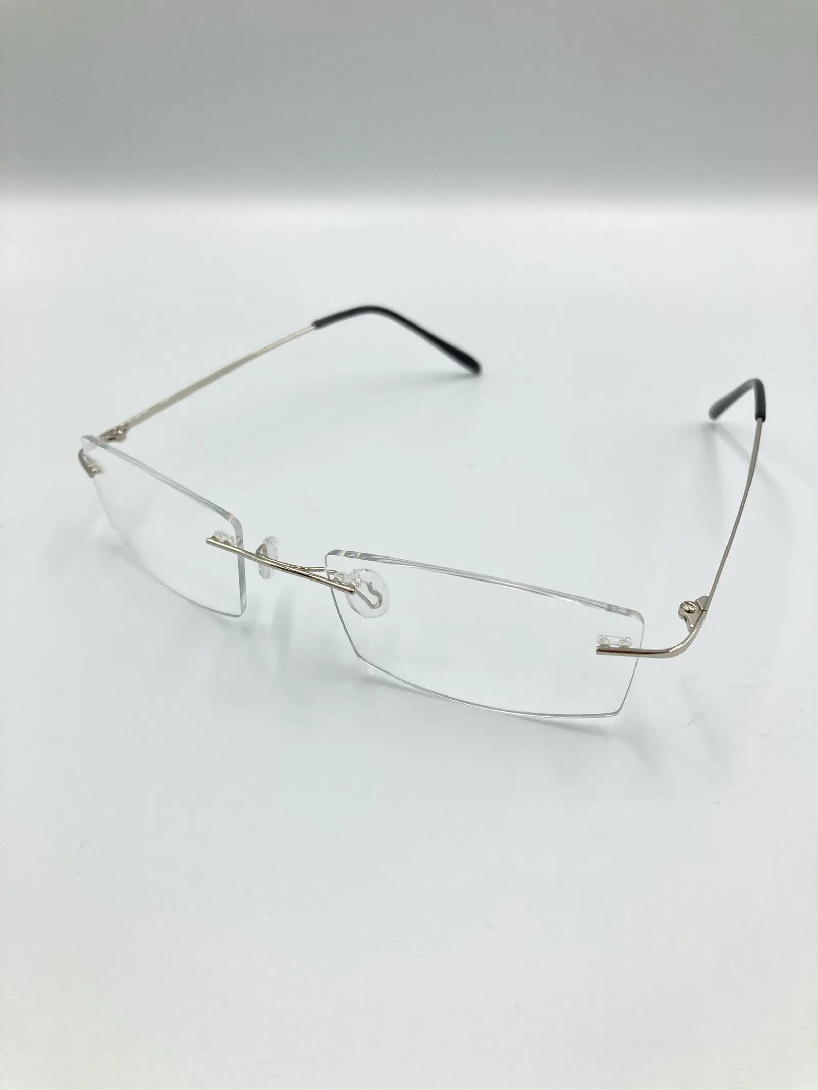 https://r2-worker.digdig.jp/product/3f074ba4-ece7-49ca-b1ba-4c128bf860bb/8b4d7dfa-3d4d-4726-891d-6a28790b14b6