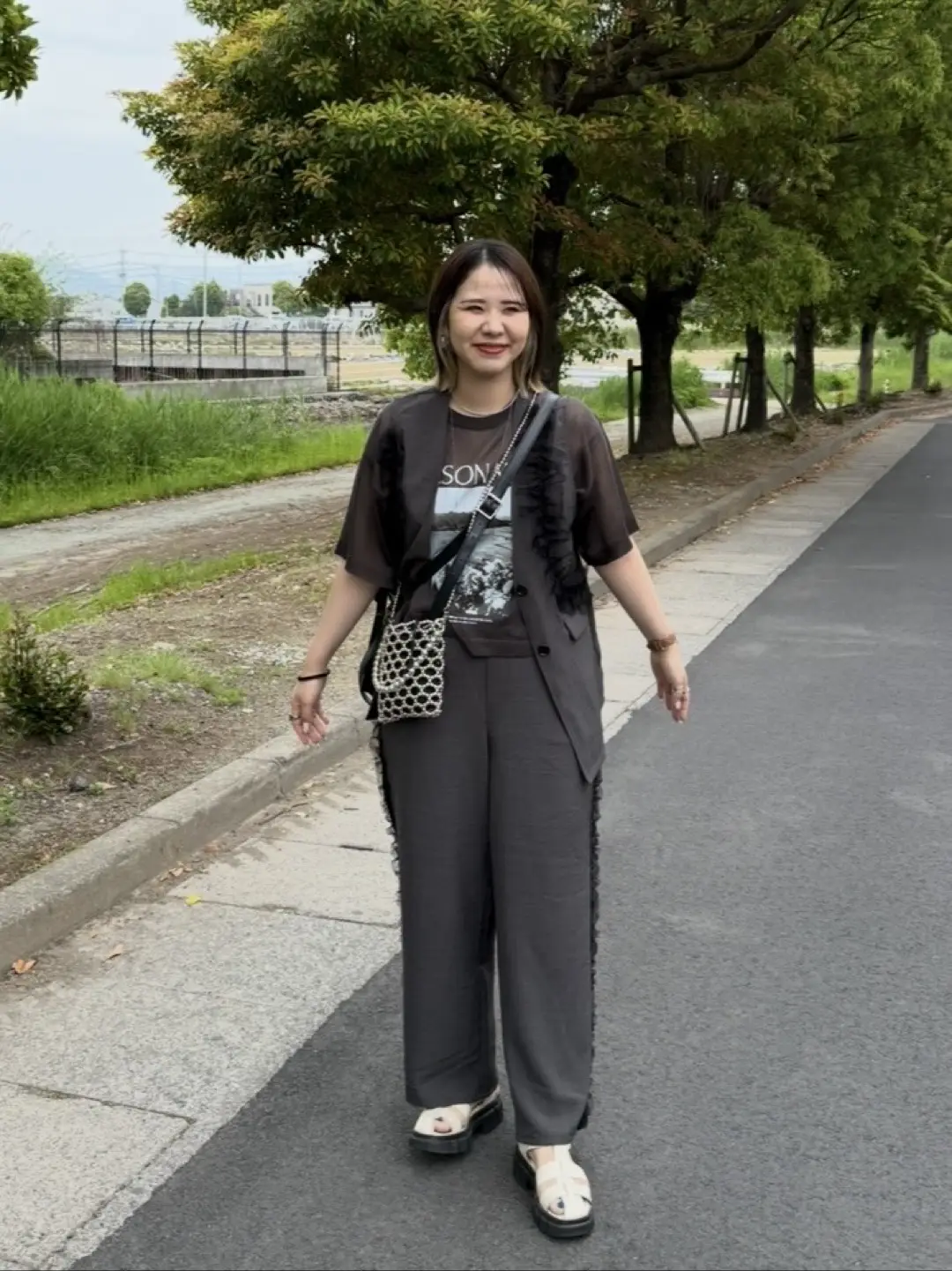 https://r2-worker.digdig.jp/product/3f6a79e6-fd38-40d5-93e6-7192c0df47de/2e1672f2-3001-4339-ad5d-85d9f50a1815