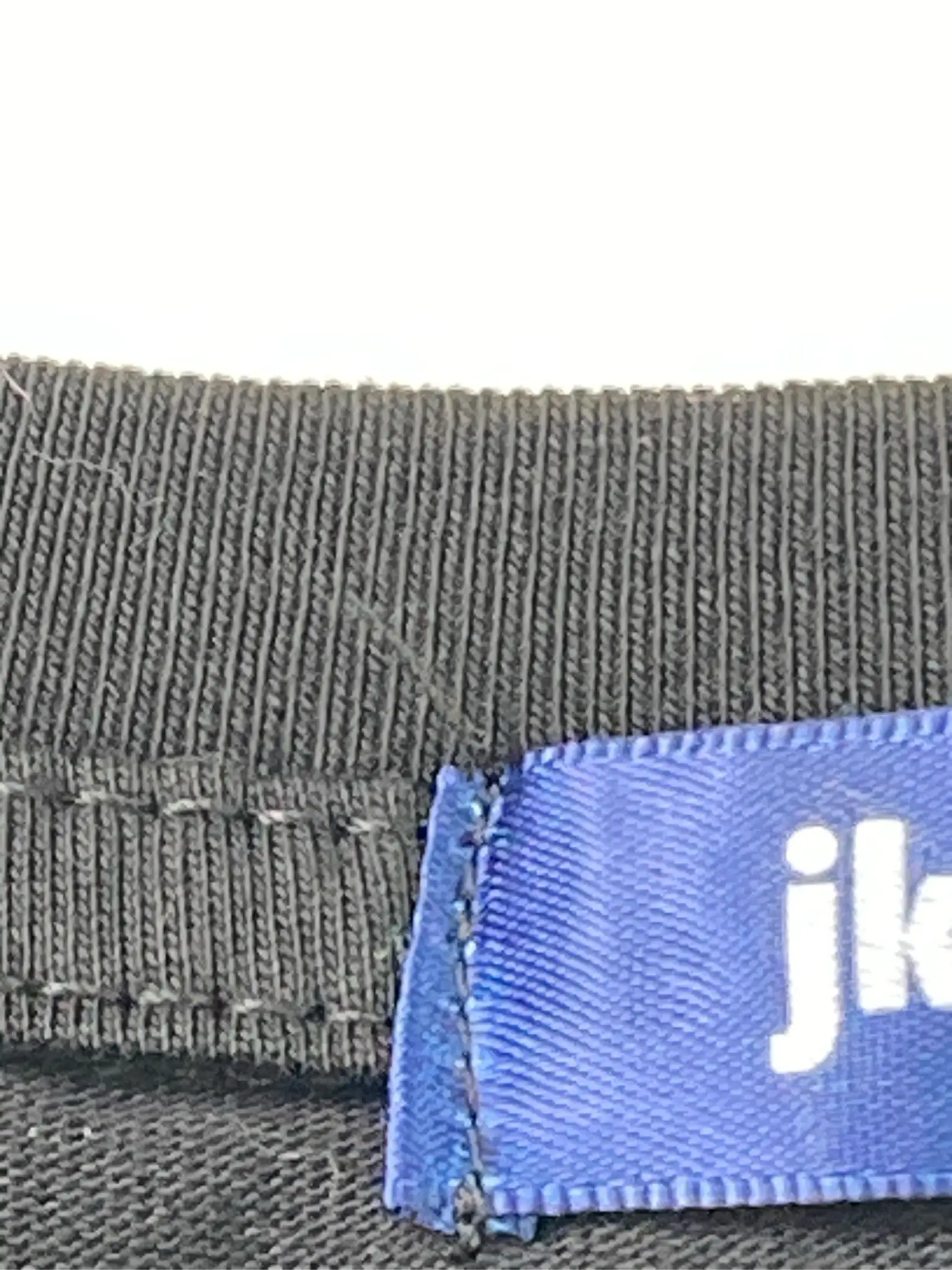https://r2-worker.digdig.jp/product/42c0d7c2-4af4-4907-9d25-902c10e22ccd/fd4e4c83-f81c-49ec-89a4-cf2c4d4c0ab5