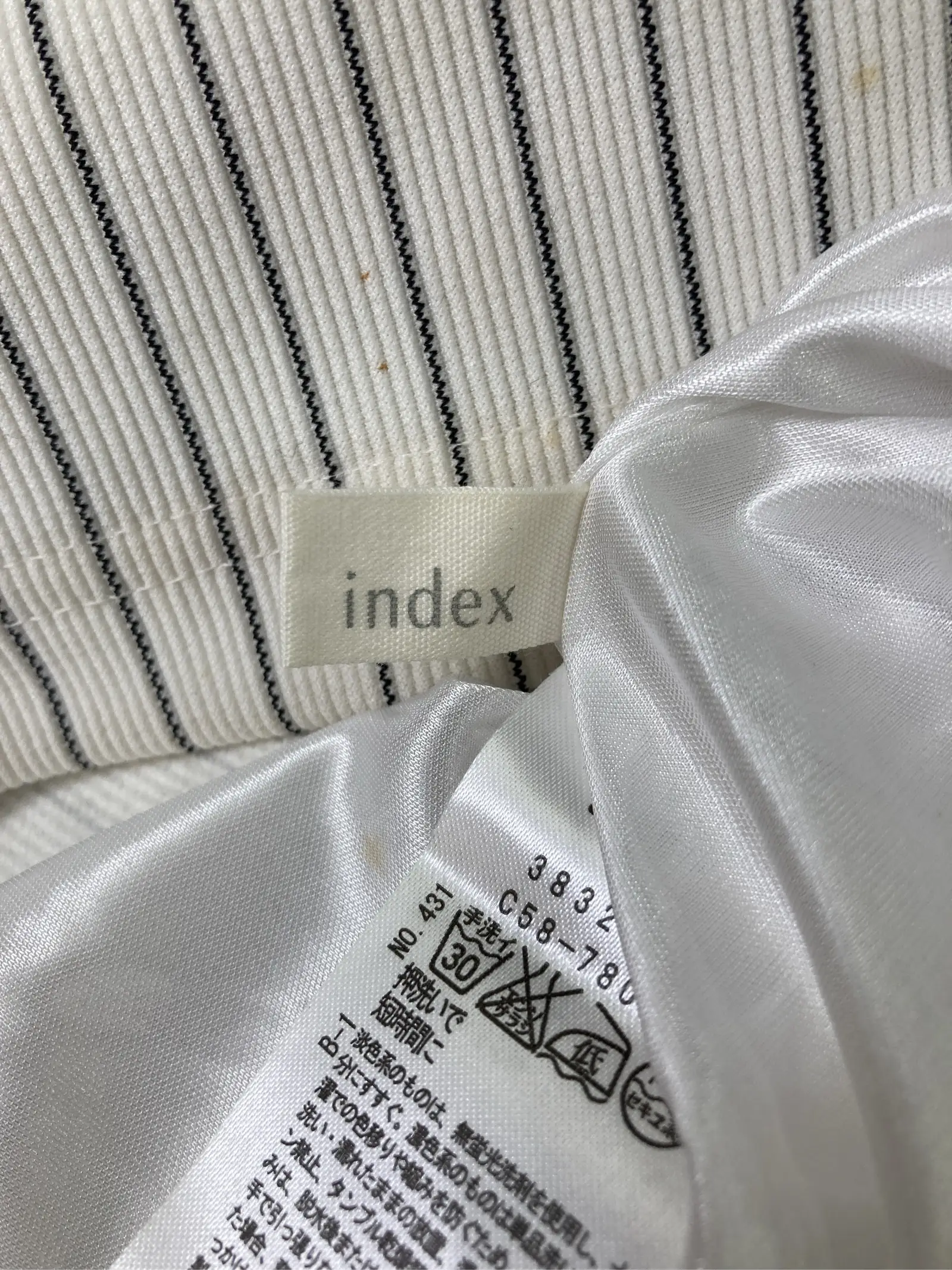 https://r2-worker.digdig.jp/product/4368750b-087c-42c8-a62c-4e106058477e/4348a812-9ee7-49c8-991e-acb54c90ede8