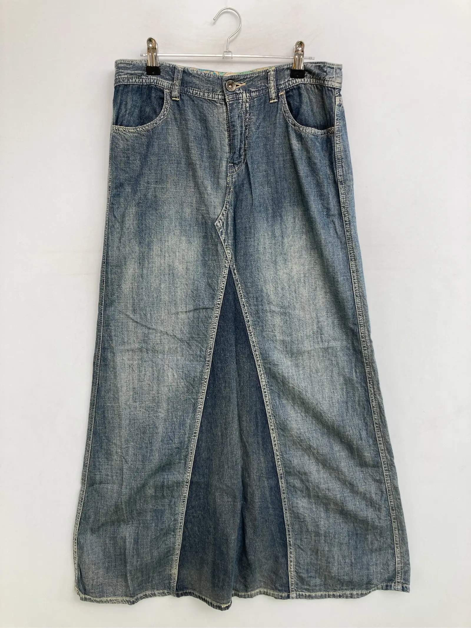 https://r2-worker.digdig.jp/product/43ec596e-faee-4dfe-b274-a02226ac9bb4/7f303d7c-618d-4991-a909-fbd5fedba29c