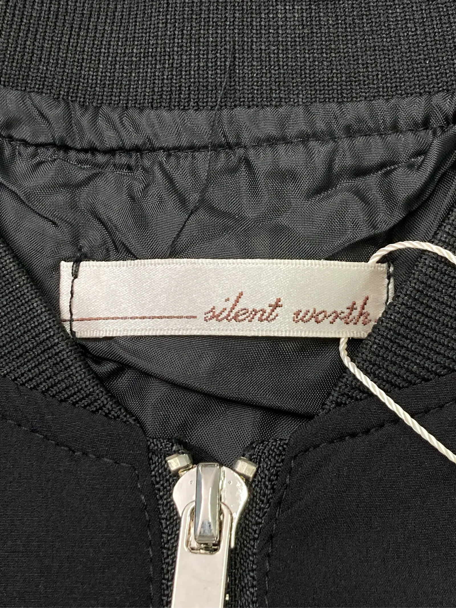 https://r2-worker.digdig.jp/product/44029d13-2216-4385-b2cc-bbad23265899/927262ab-2329-4e80-88c4-c7290ce5ffd9
