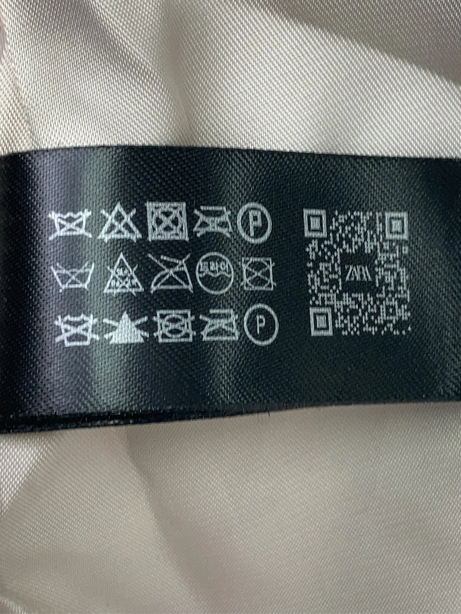 https://r2-worker.digdig.jp/product/446c268c-1b1c-4aff-946e-2559b54a16ea/019378ec-5ead-4374-a3f5-112a688d25ec