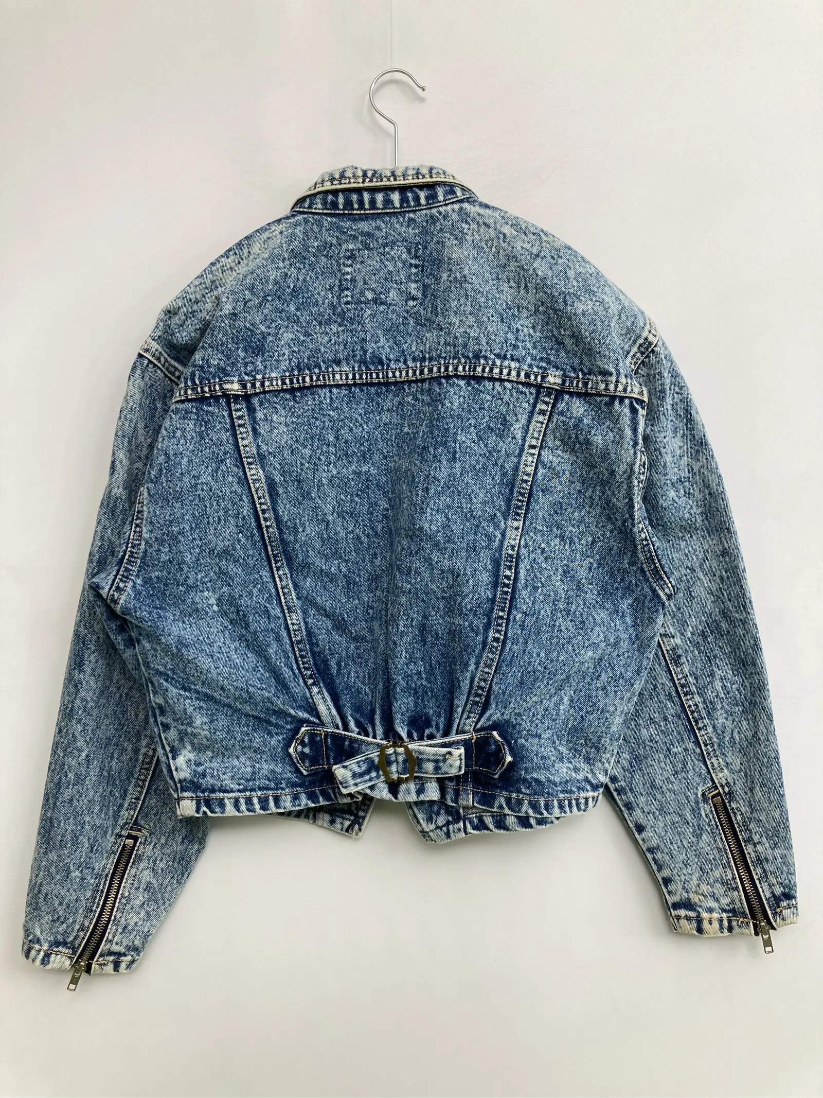 https://r2-worker.digdig.jp/product/4473cc40-0154-438c-80d3-9efa595b85b7/54a40b08-9329-401f-9745-04d7cff1e59c