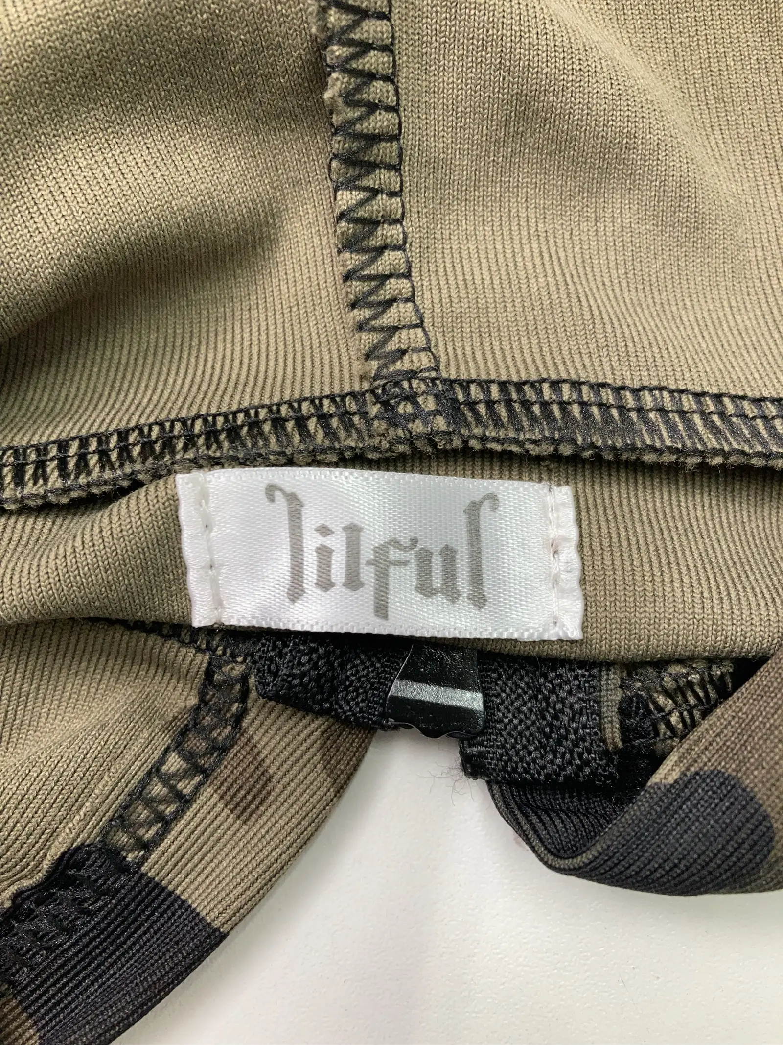 https://r2-worker.digdig.jp/product/44fa1e1e-e4e3-4304-90f4-e18b60cde713/312754d4-9dc1-4a7f-9b67-474dbdc53368