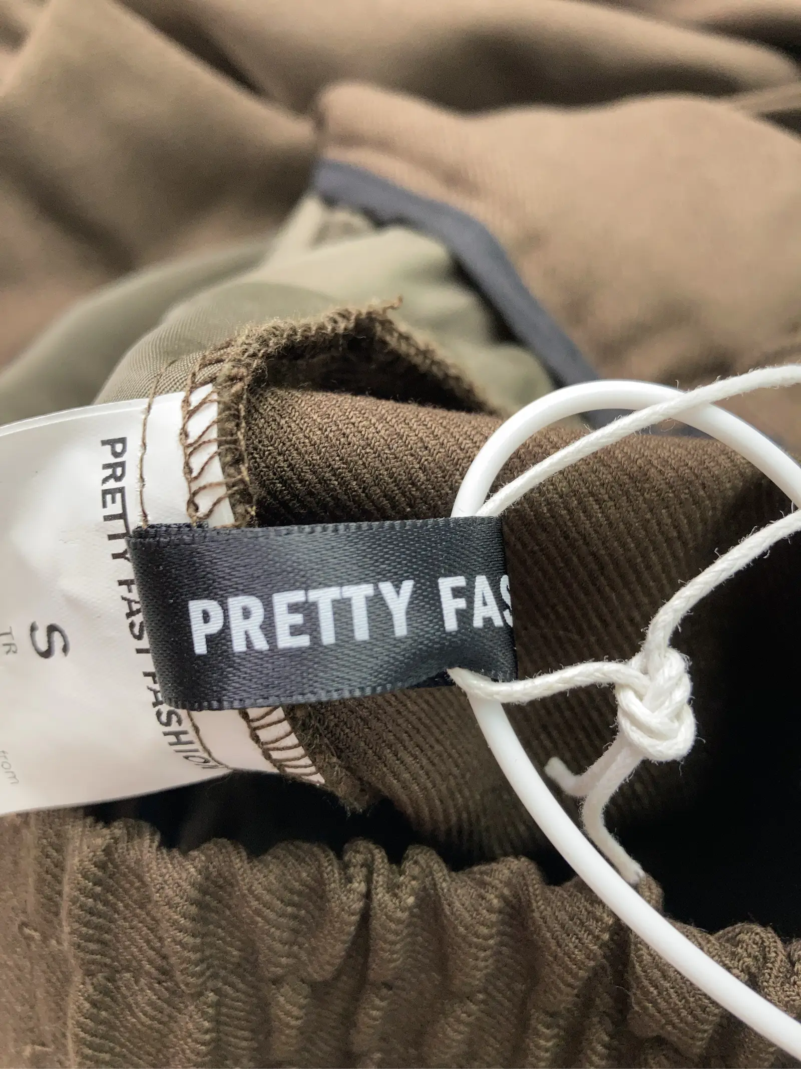 https://r2-worker.digdig.jp/product/4676d7d1-f86a-4607-bbcc-fab60600b7e8/8c7946fc-54d9-4212-9ec4-575ebcbd634d
