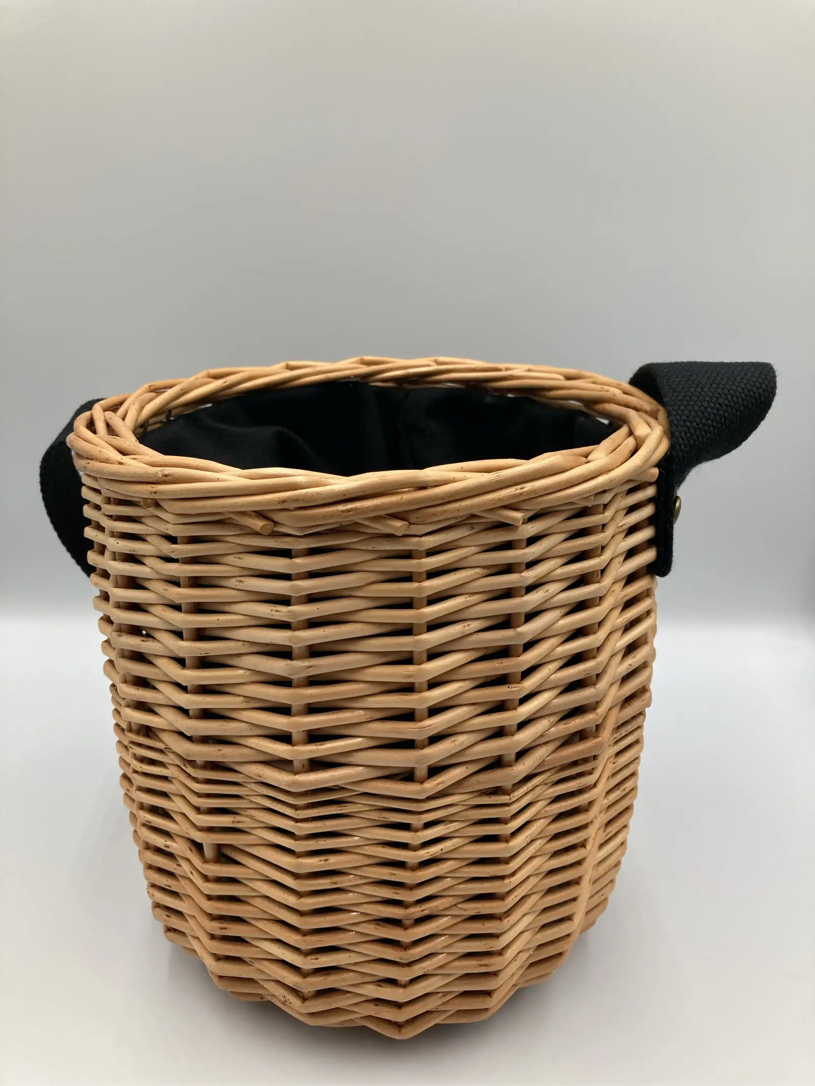 https://r2-worker.digdig.jp/product/46ae6145-25cd-474c-95e9-5ffb96fd17ee/de4b865c-a992-4519-a834-3a6e6f70de44