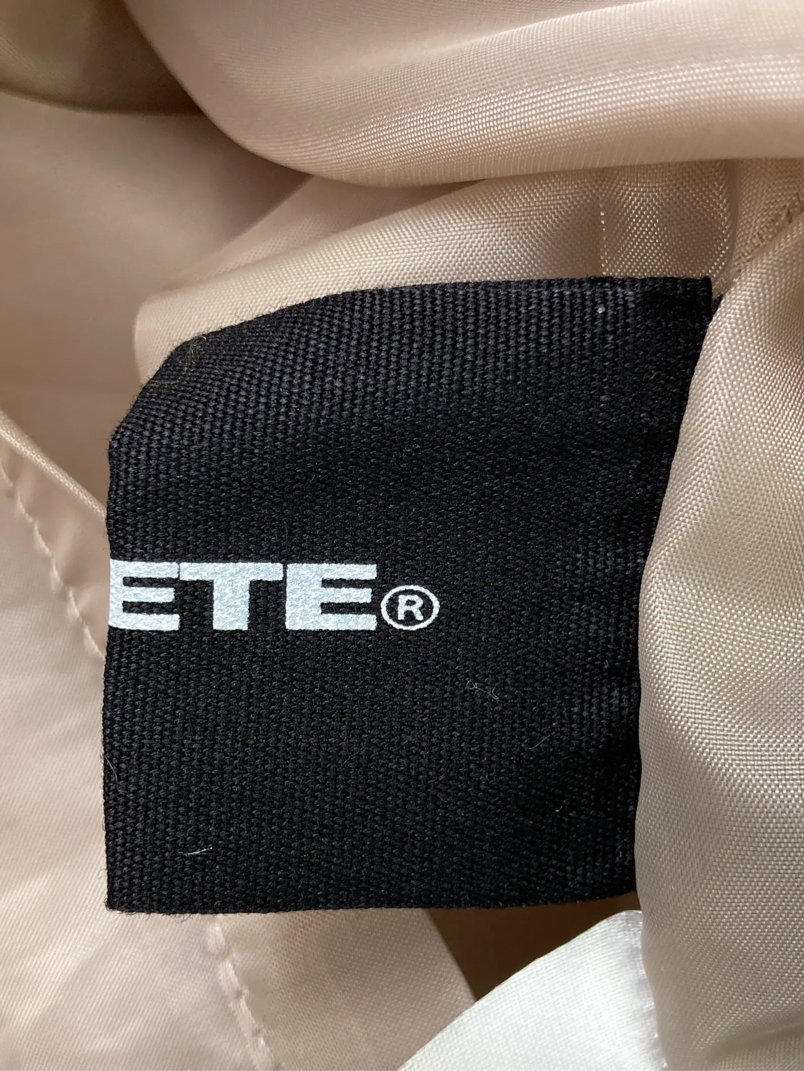 https://r2-worker.digdig.jp/product/473af4e1-c2c0-4373-a546-0307d18b0f8a/b6bb1ce2-e284-4a1d-9b2b-c7f64a3e77d8