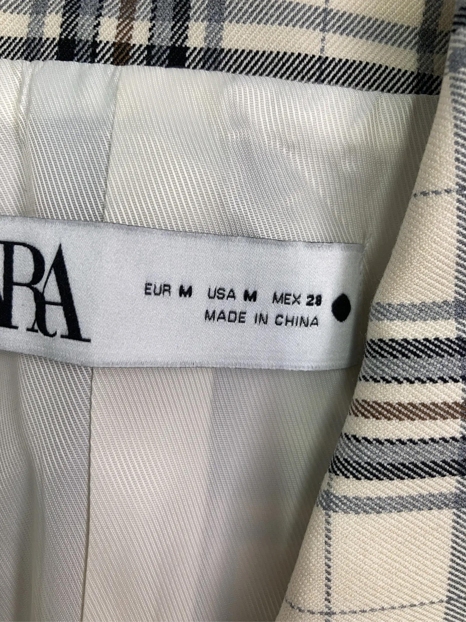 https://r2-worker.digdig.jp/product/4b531e98-9420-44cb-a4d0-eadb32b056b0/c3a75c97-81d1-4248-bfa0-4fdc143c7b75