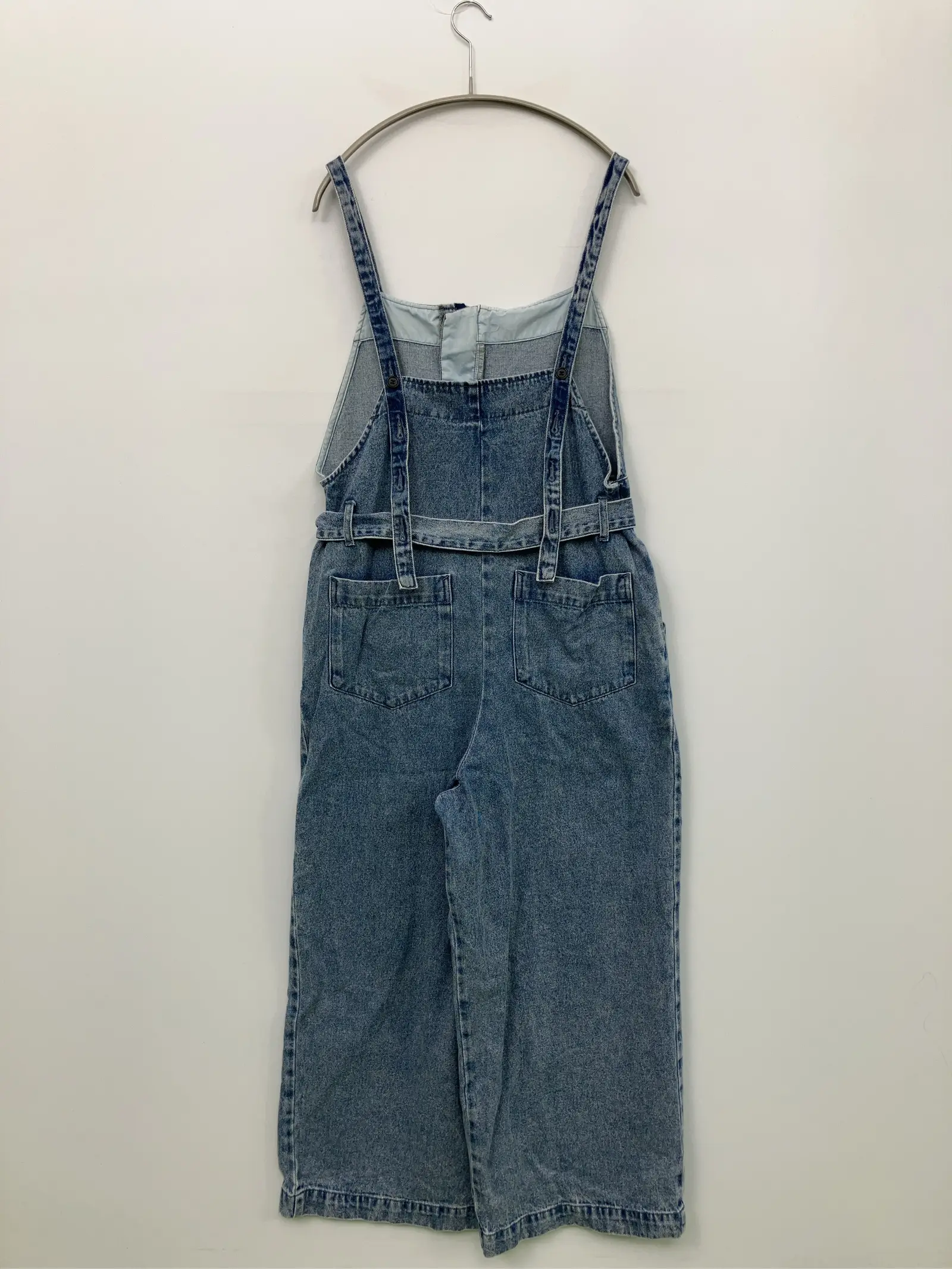 https://r2-worker.digdig.jp/product/4c2c7743-c08f-4721-a664-004a37bc0786/6f59355c-f940-4ec8-93e7-701befa71eed