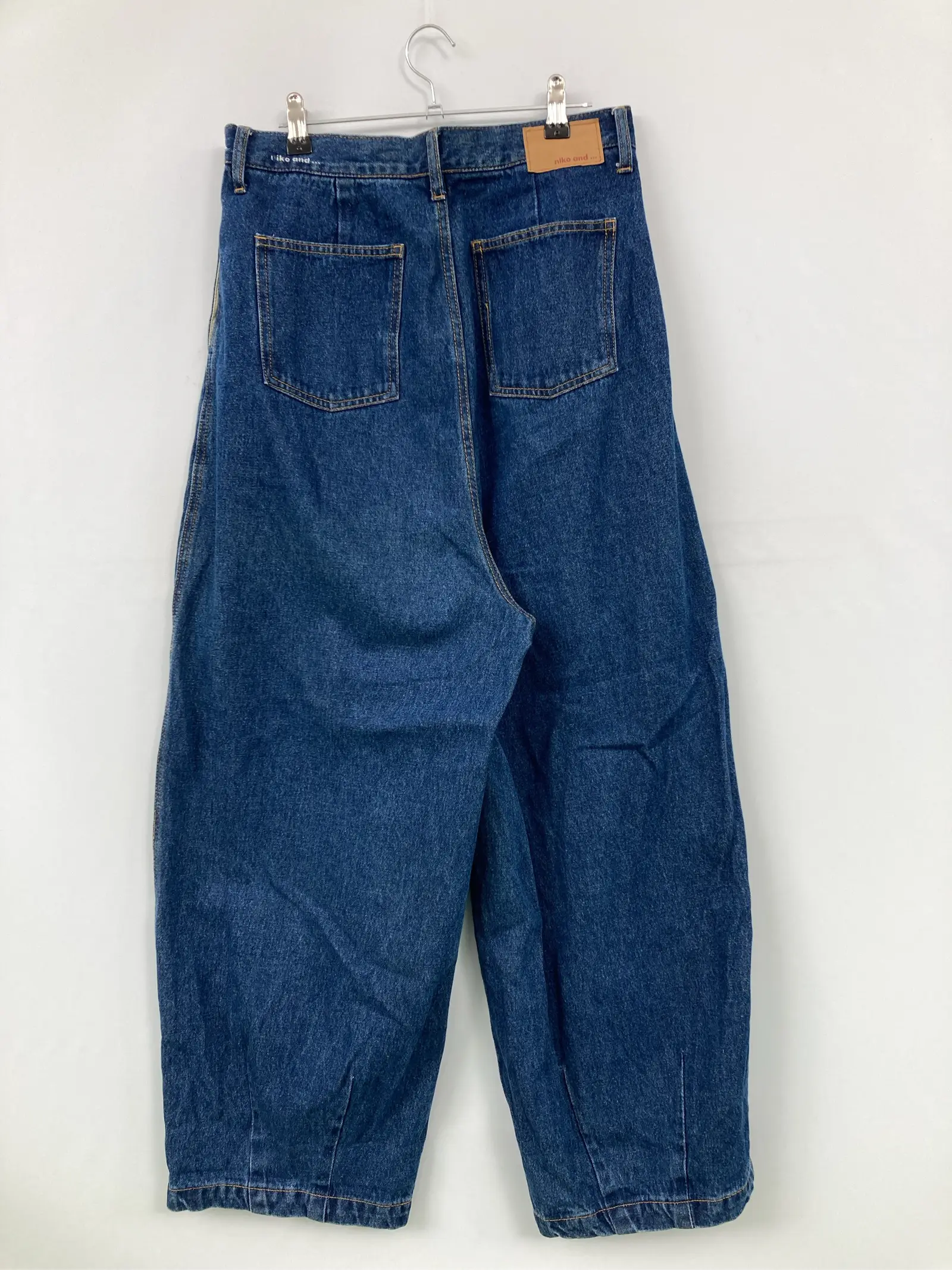 https://r2-worker.digdig.jp/product/4d10a8a2-d8a7-41a7-9b31-3058a867d75c/660bde69-4cf6-4039-8877-66944d960b83