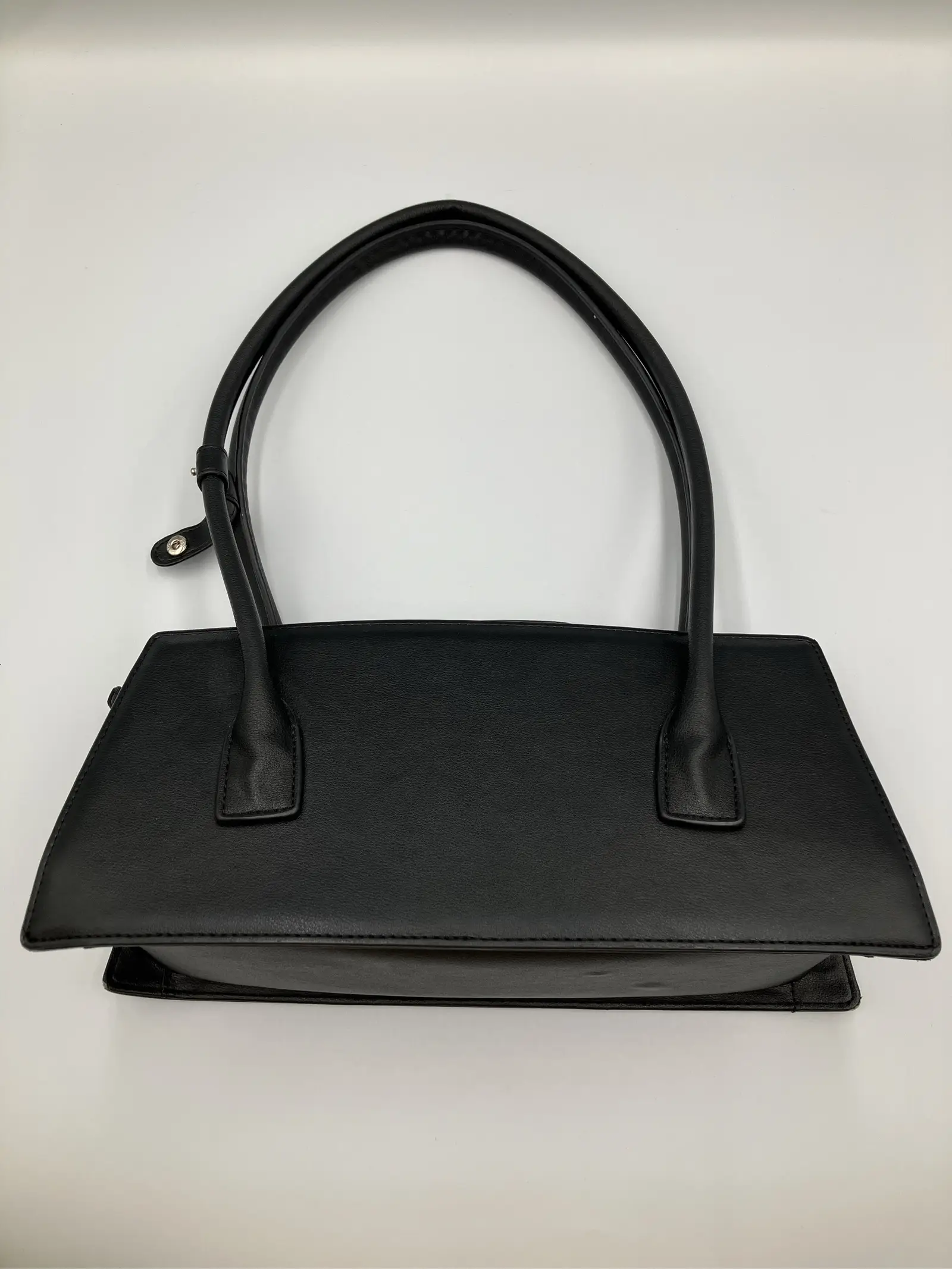 https://r2-worker.digdig.jp/product/4ec1c8b7-848e-469e-b222-4f5786d51260/ee7f8c14-e97e-4865-8089-03cdcc8cd010